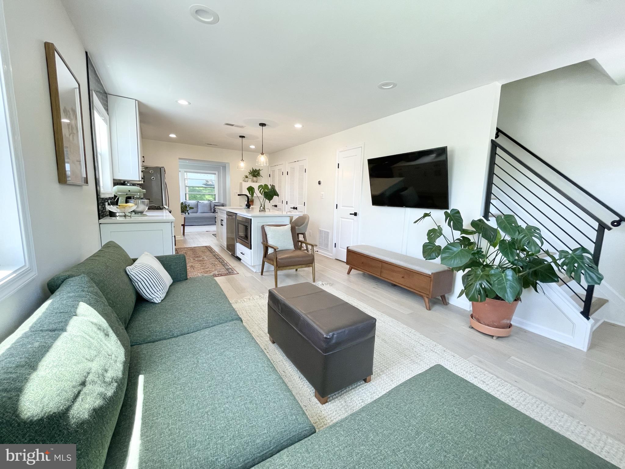 HUNTINGTON - Residential Lease