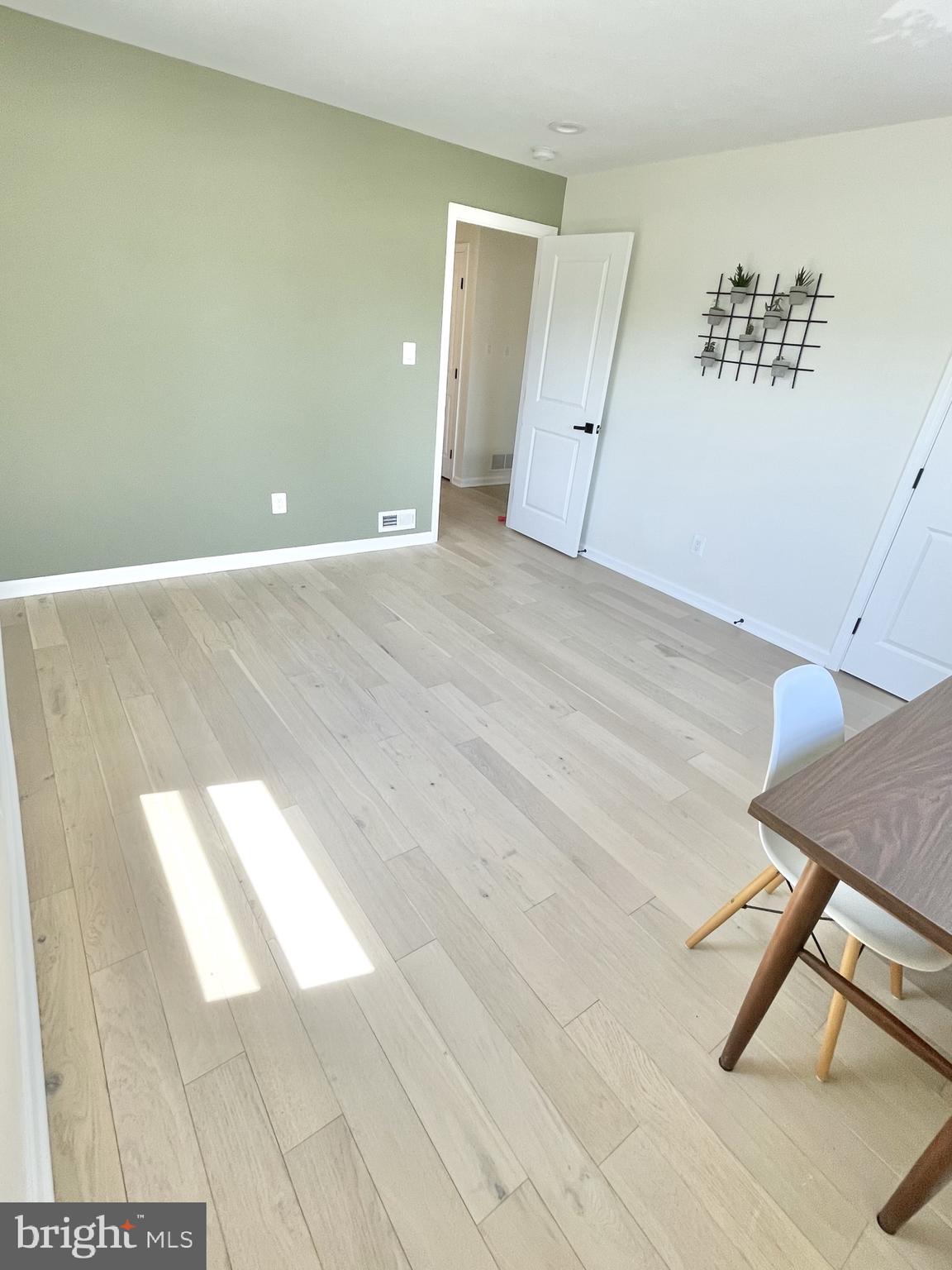 HUNTINGTON - Residential Lease