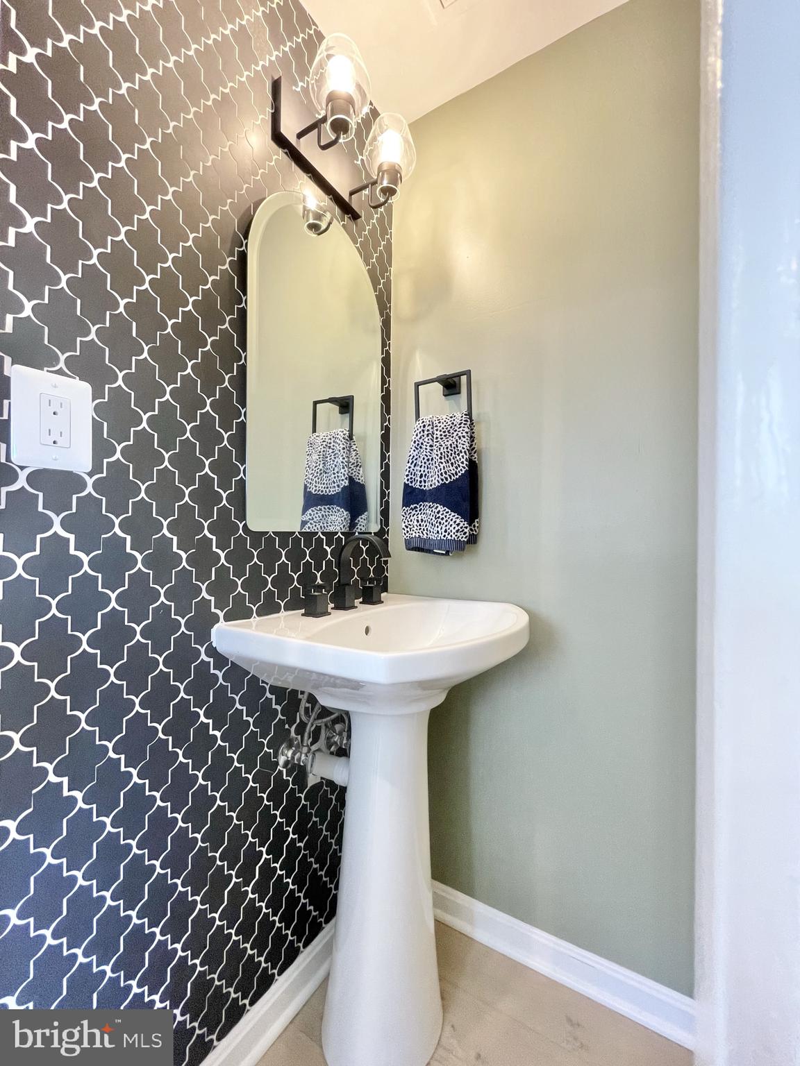 HUNTINGTON - Residential Lease