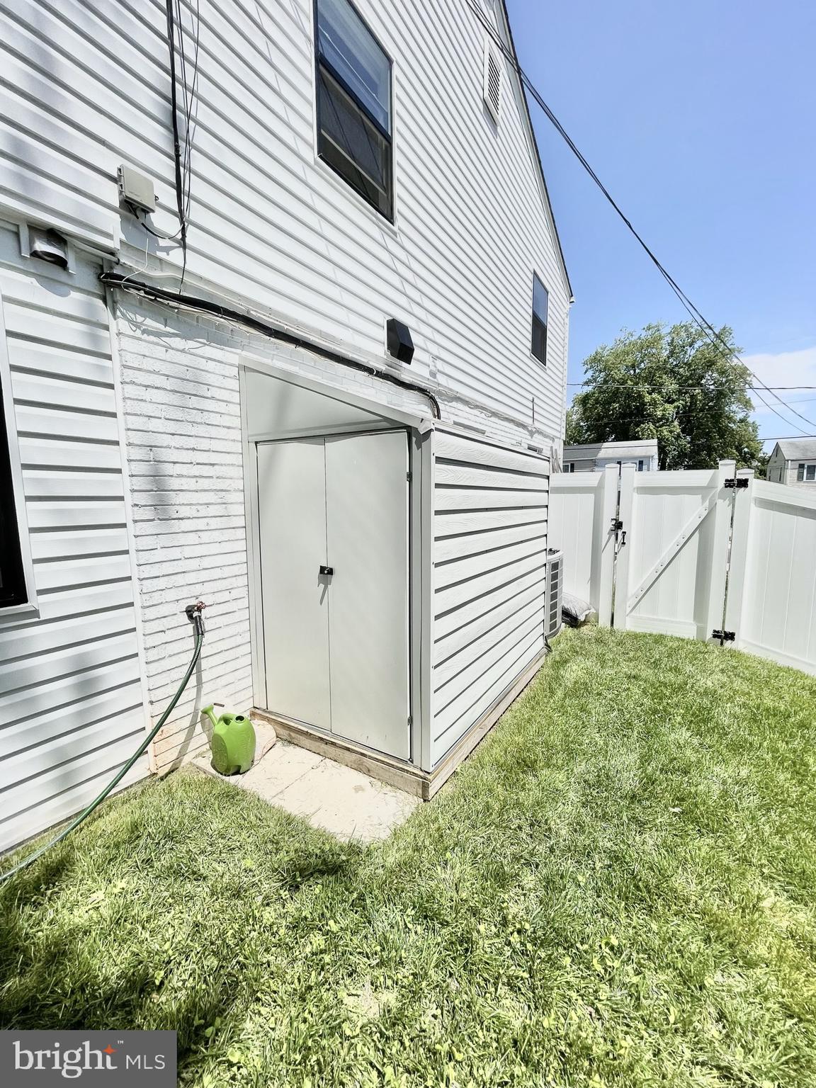 HUNTINGTON - Residential Lease