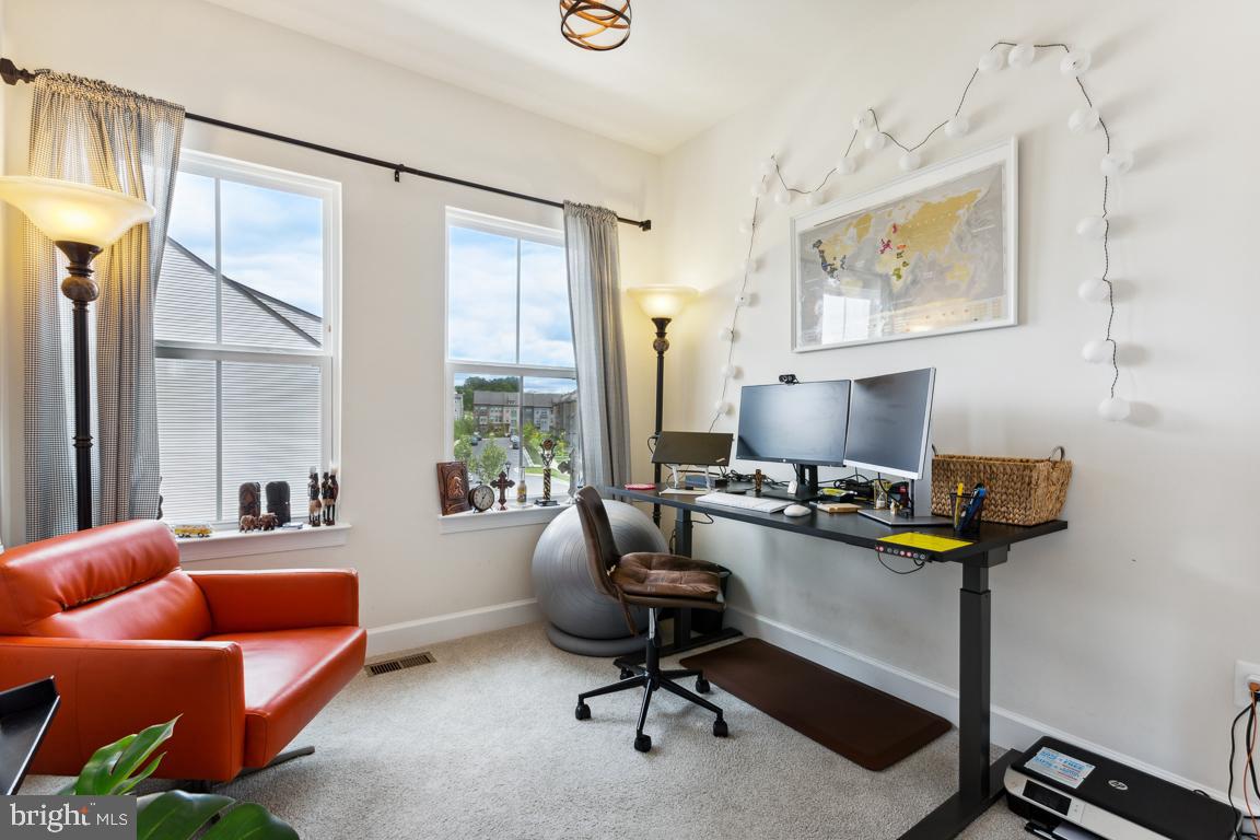 CAPITAL COURT - Residential Lease