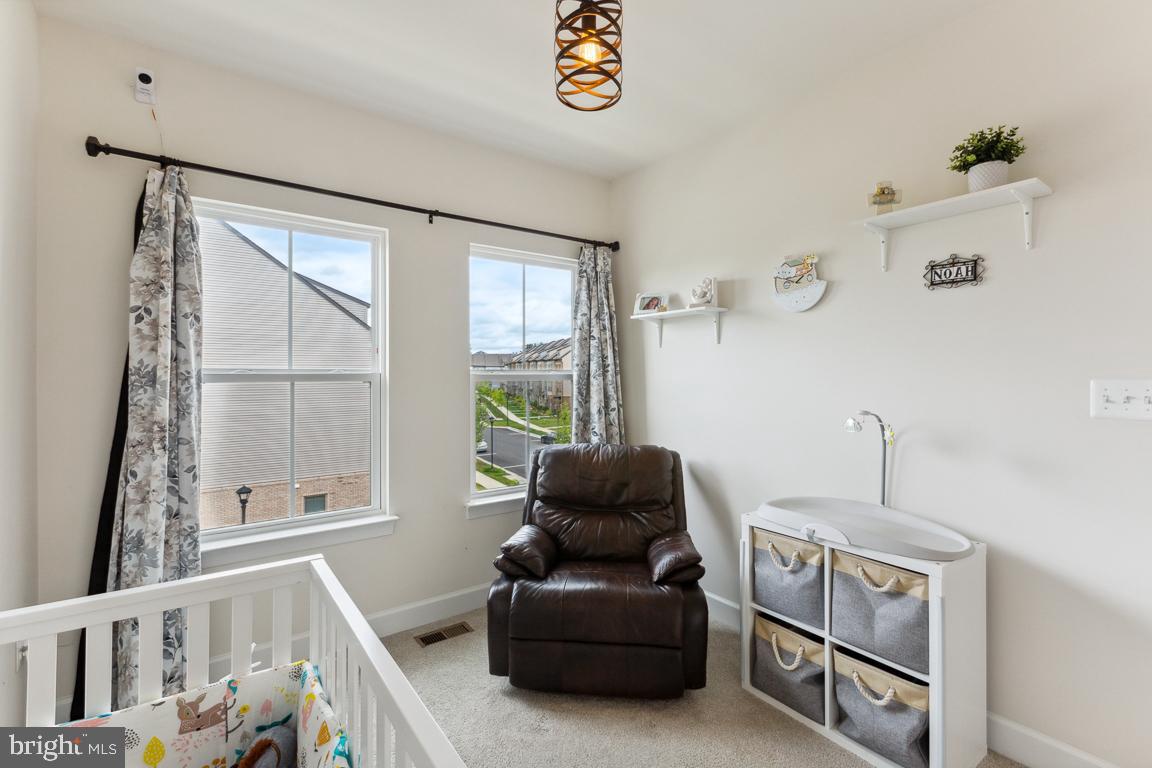 CAPITAL COURT - Residential Lease