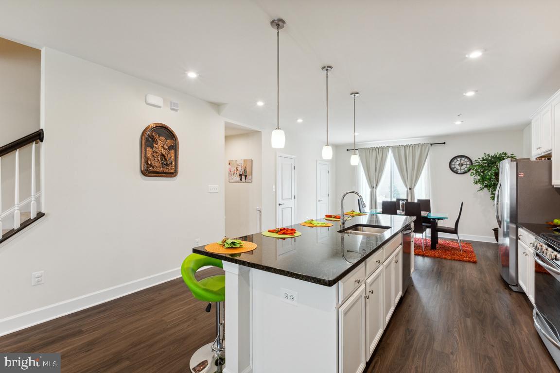 CAPITAL COURT - Residential Lease