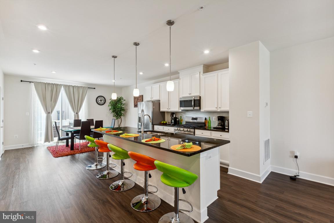 CAPITAL COURT - Residential Lease