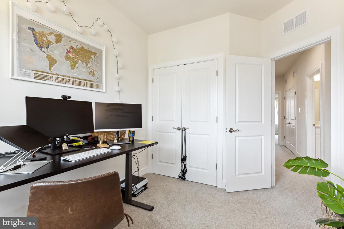 CAPITAL COURT - Residential Lease