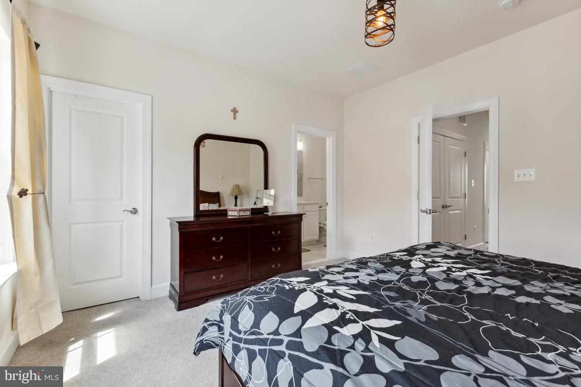 CAPITAL COURT - Residential Lease