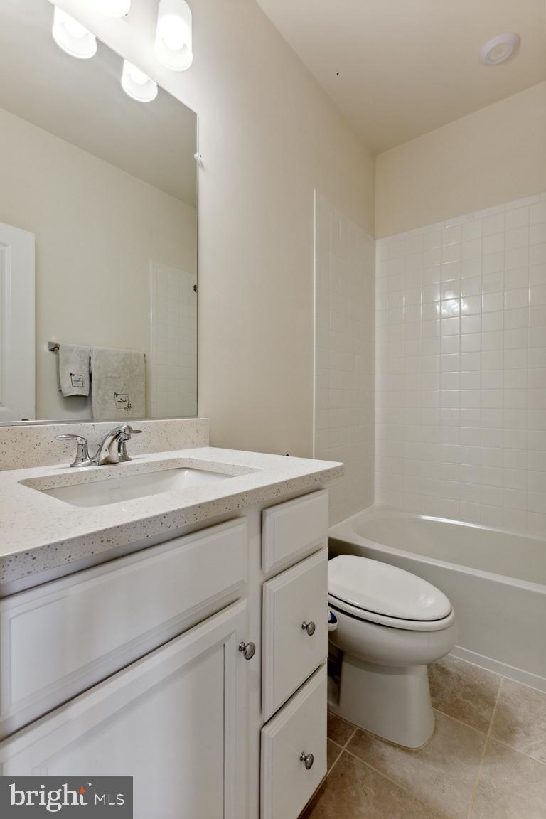 CAPITAL COURT - Residential Lease