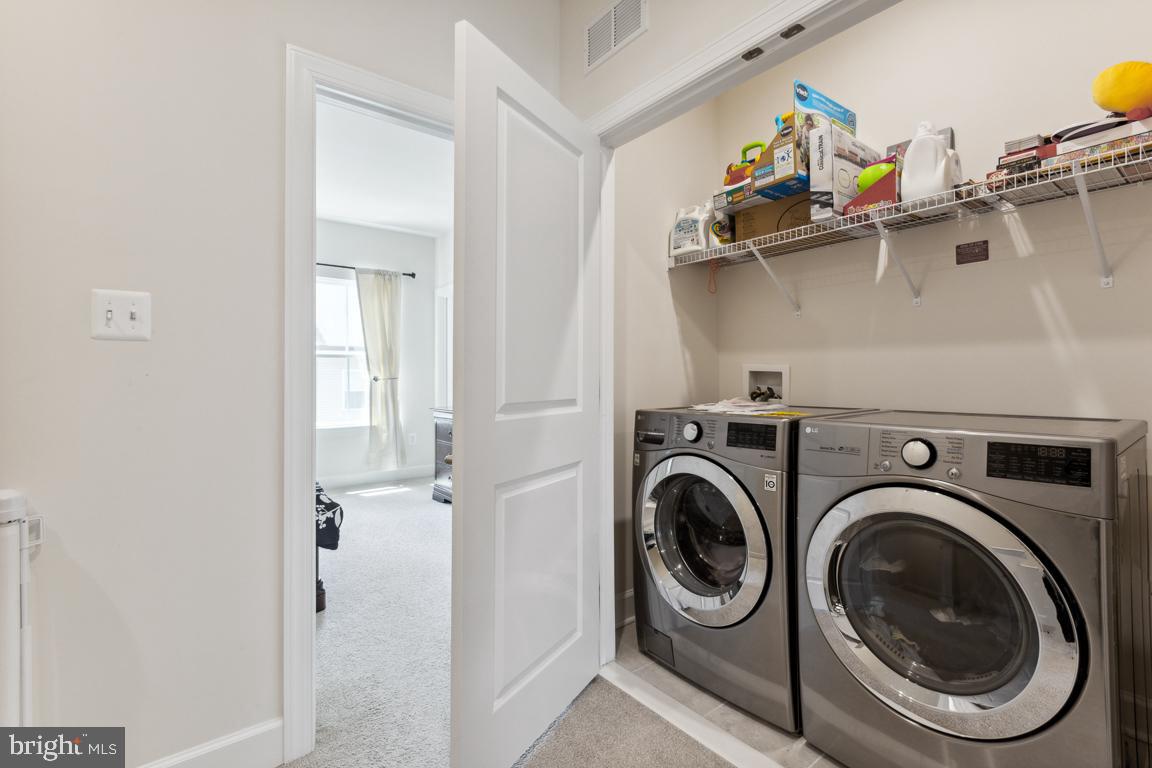 CAPITAL COURT - Residential Lease