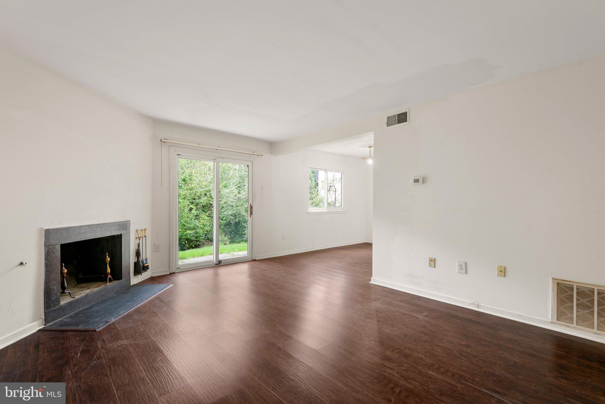 1207 PAINTERS CROSSING