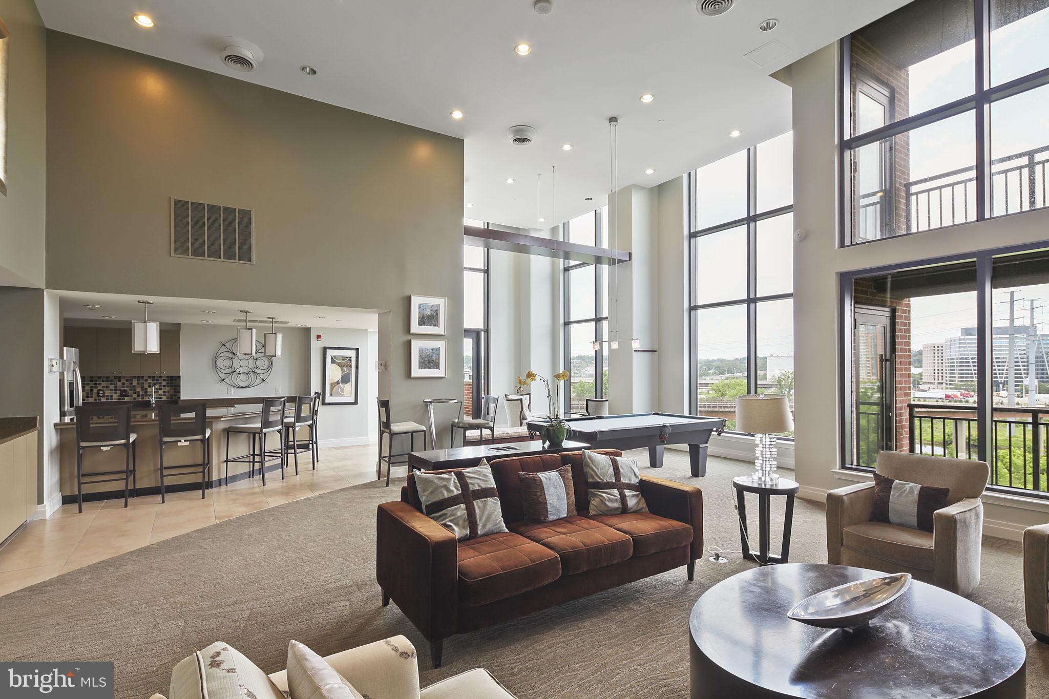 MIDTOWN ALEXANDRIA STATION CONDOMINIUM - Residential Lease