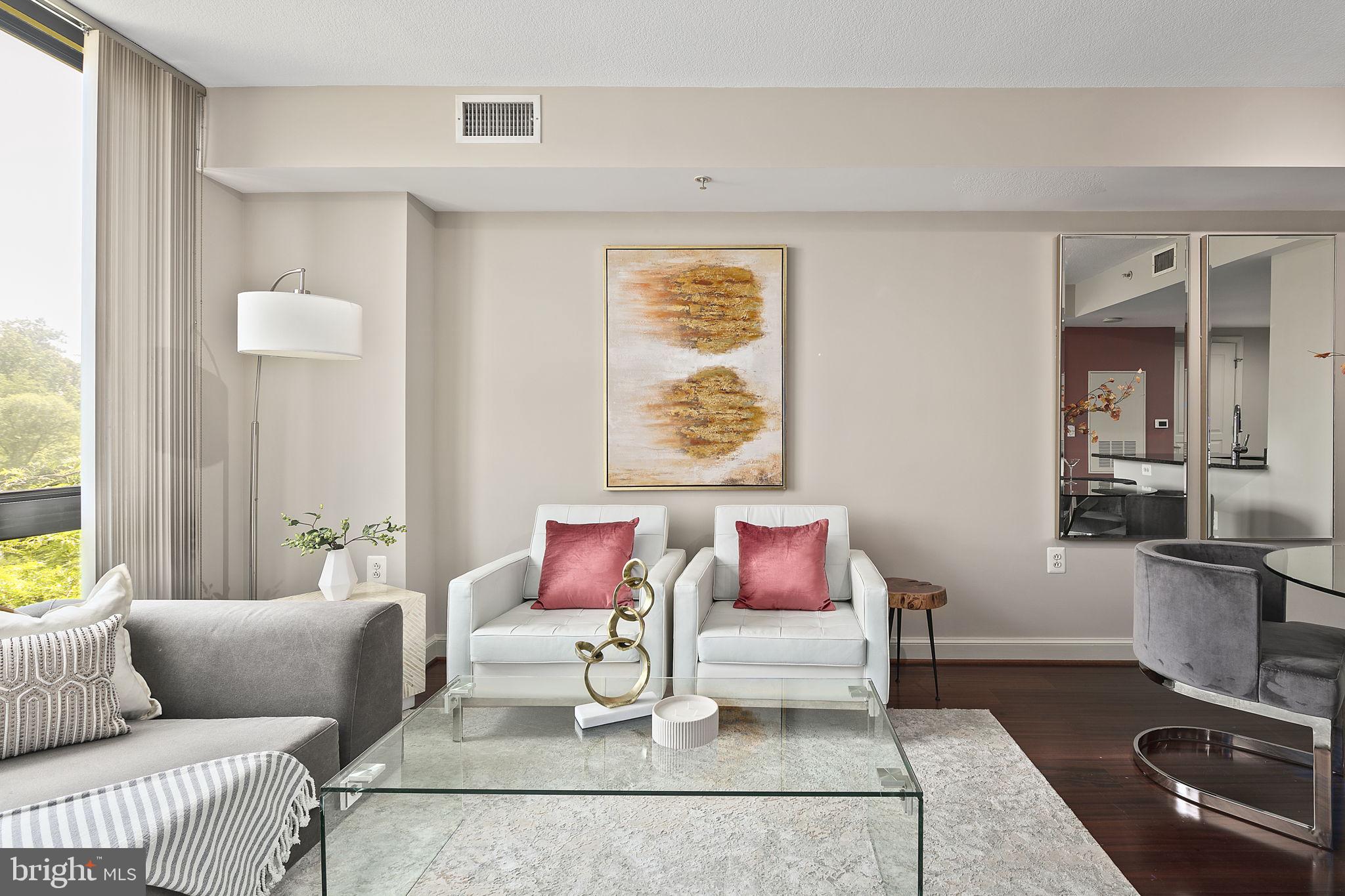 MIDTOWN ALEXANDRIA STATION CONDOMINIUM - Residential Lease