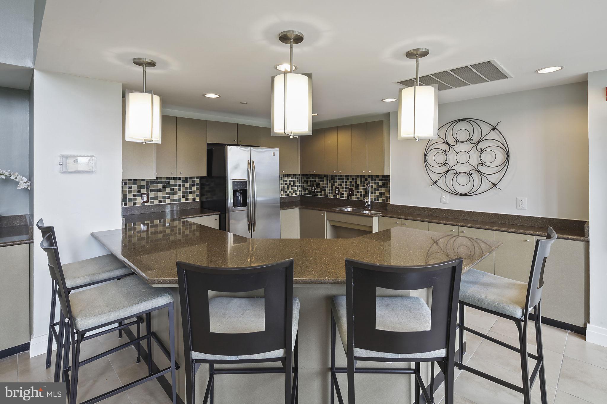 MIDTOWN ALEXANDRIA STATION CONDOMINIUM - Residential Lease