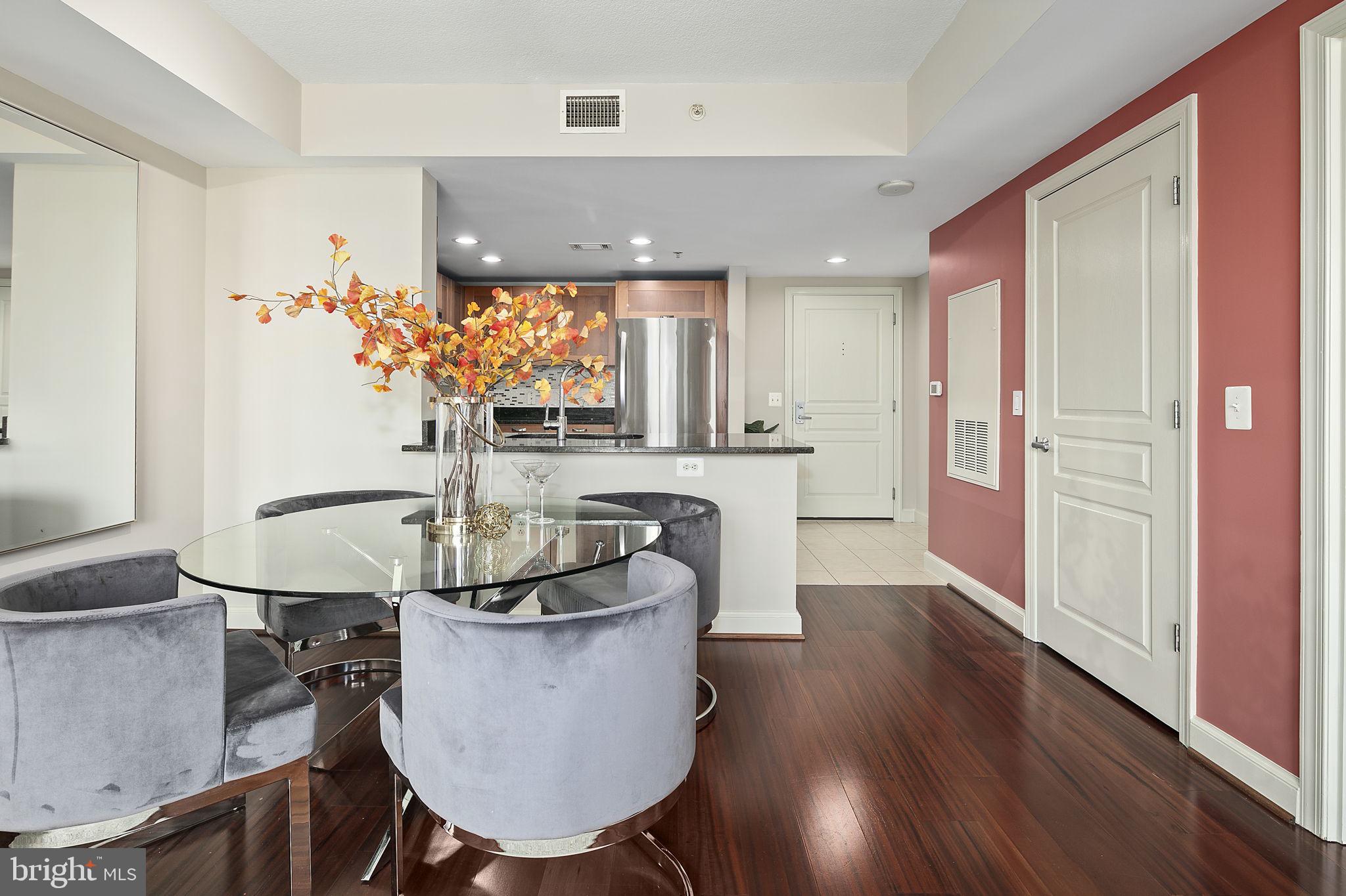 MIDTOWN ALEXANDRIA STATION CONDOMINIUM - Residential Lease