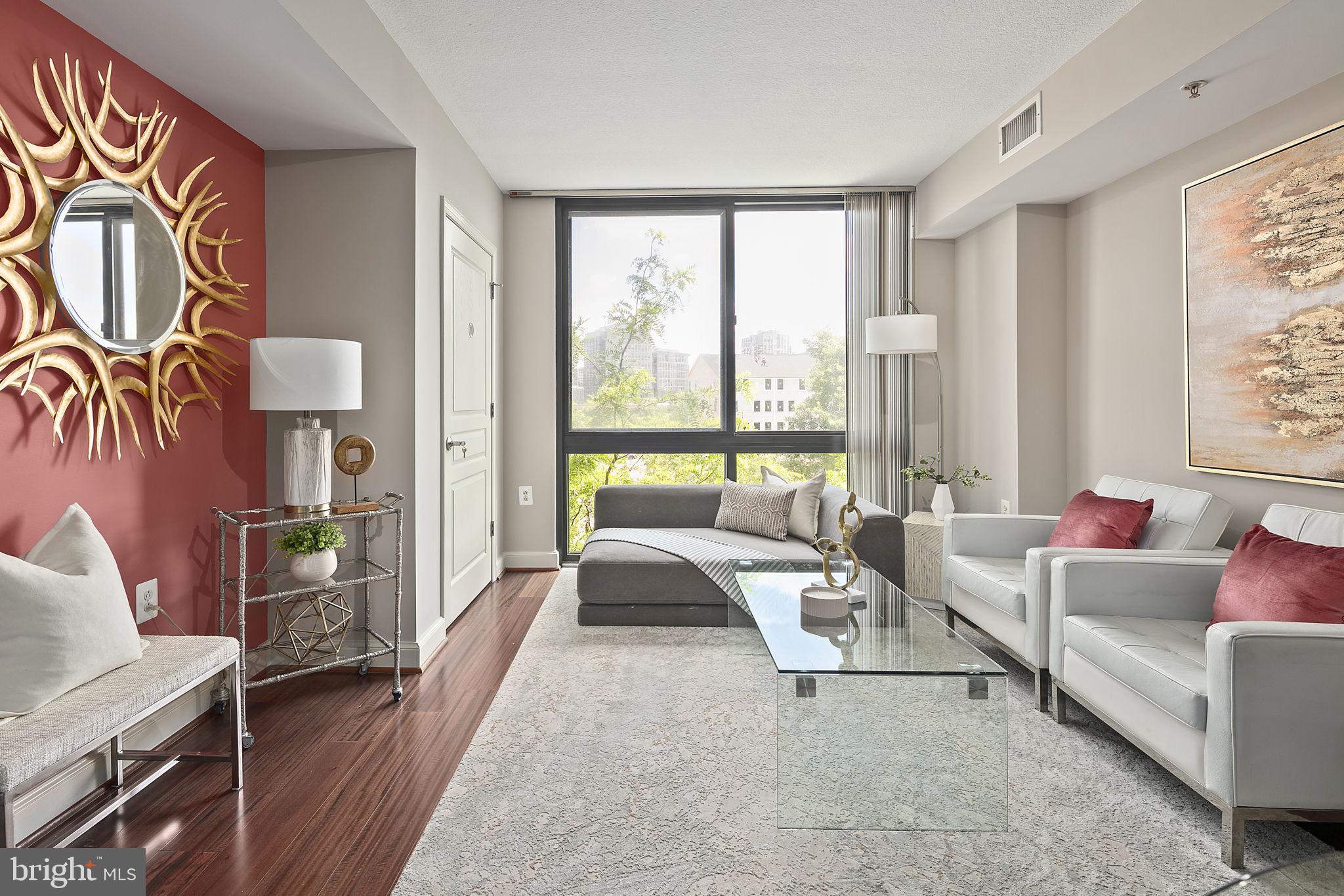 MIDTOWN ALEXANDRIA STATION CONDOMINIUM - Residential Lease