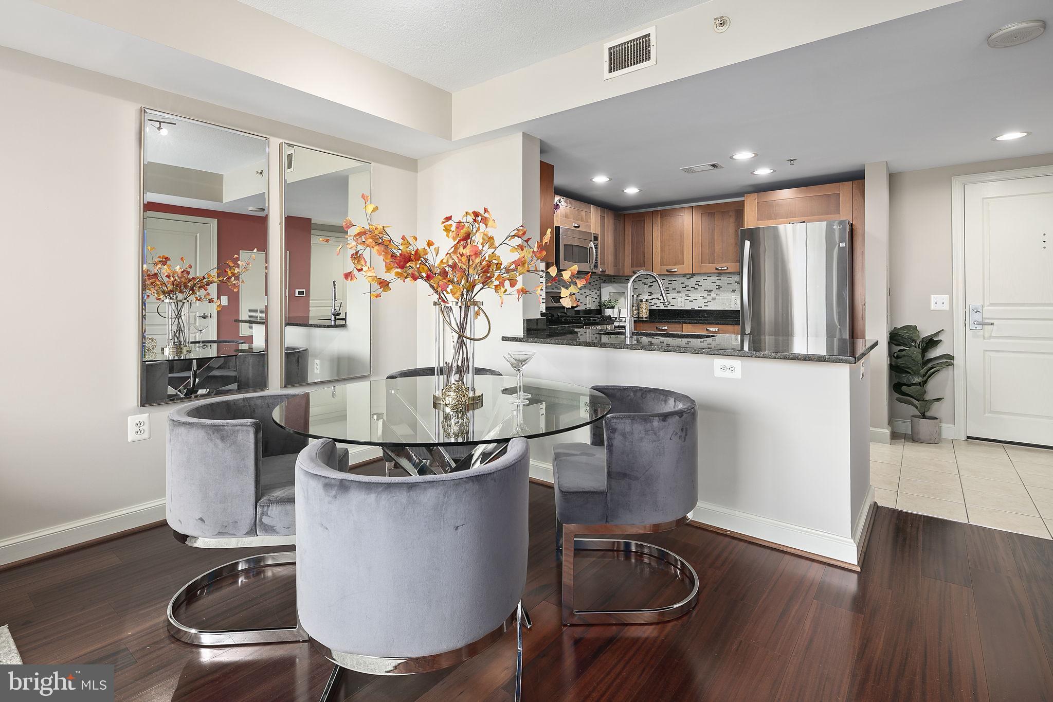 MIDTOWN ALEXANDRIA STATION CONDOMINIUM - Residential Lease