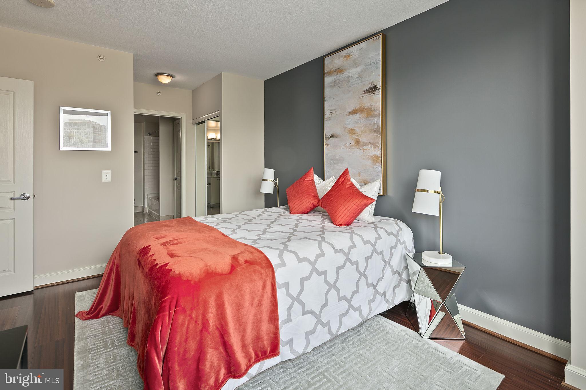 MIDTOWN ALEXANDRIA STATION CONDOMINIUM - Residential Lease