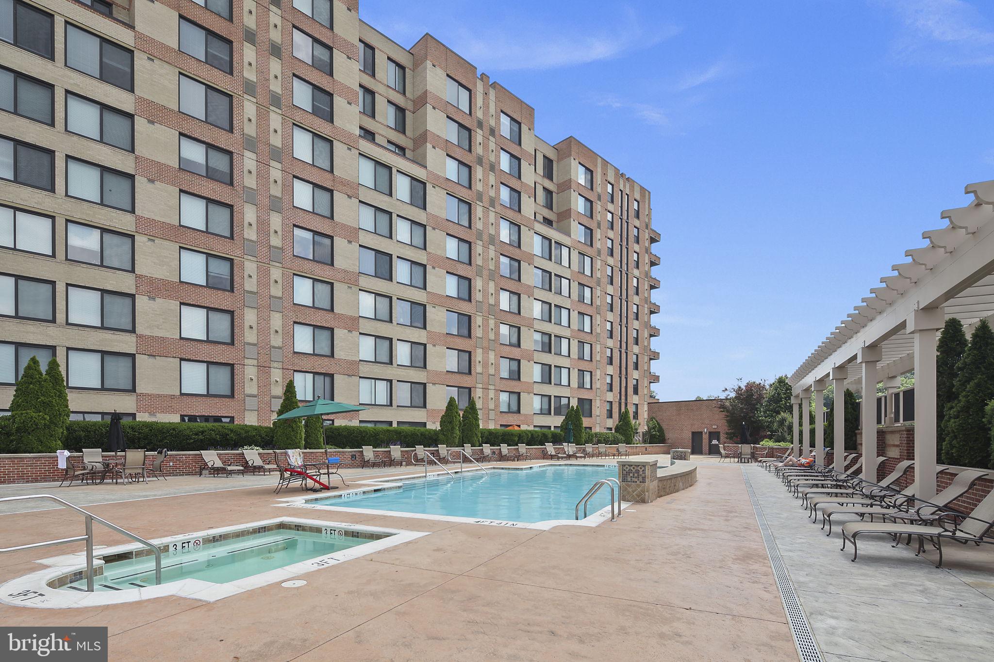 MIDTOWN ALEXANDRIA STATION CONDOMINIUM - Residential Lease