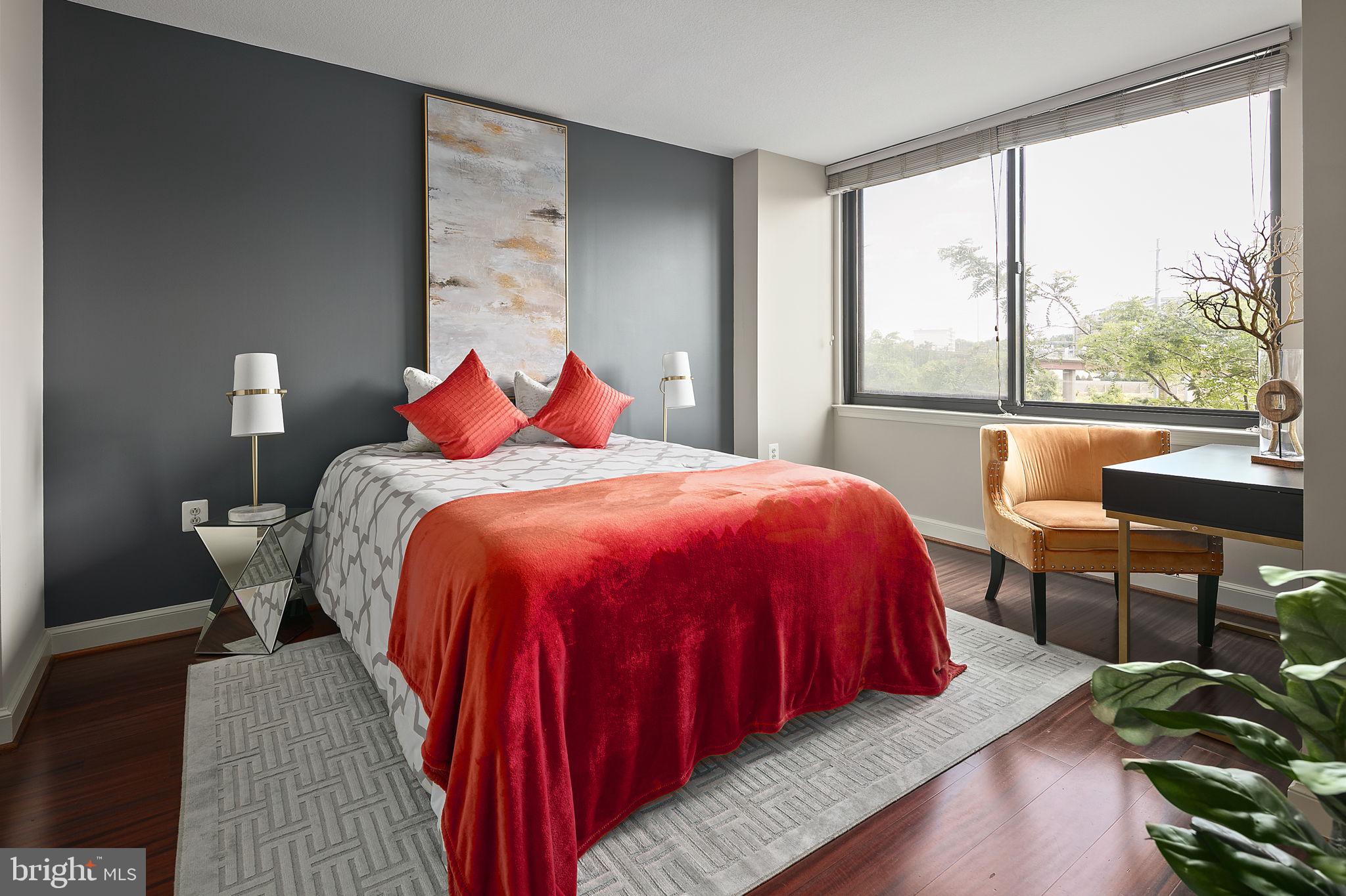 MIDTOWN ALEXANDRIA STATION CONDOMINIUM - Residential Lease