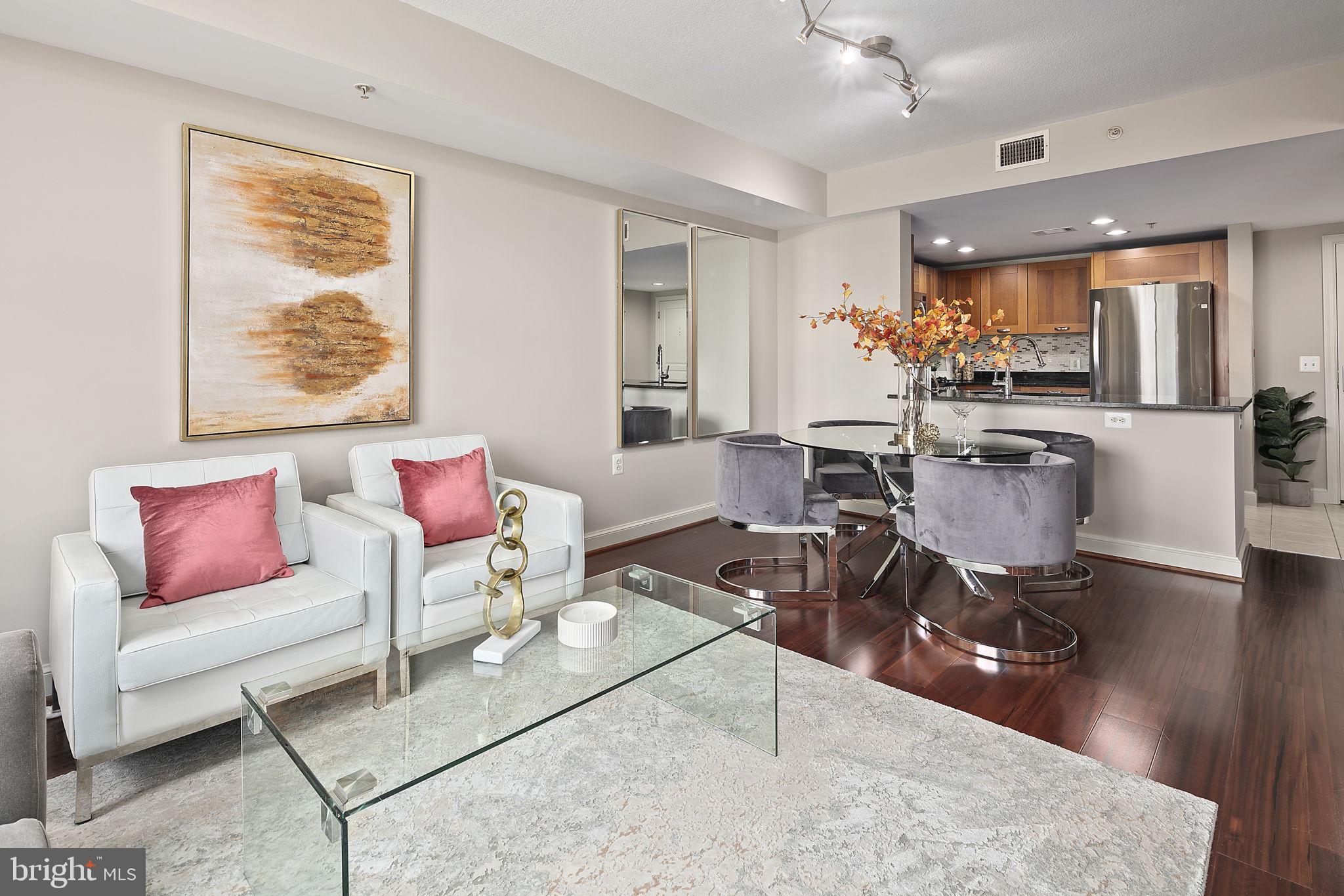 MIDTOWN ALEXANDRIA STATION CONDOMINIUM - Residential Lease