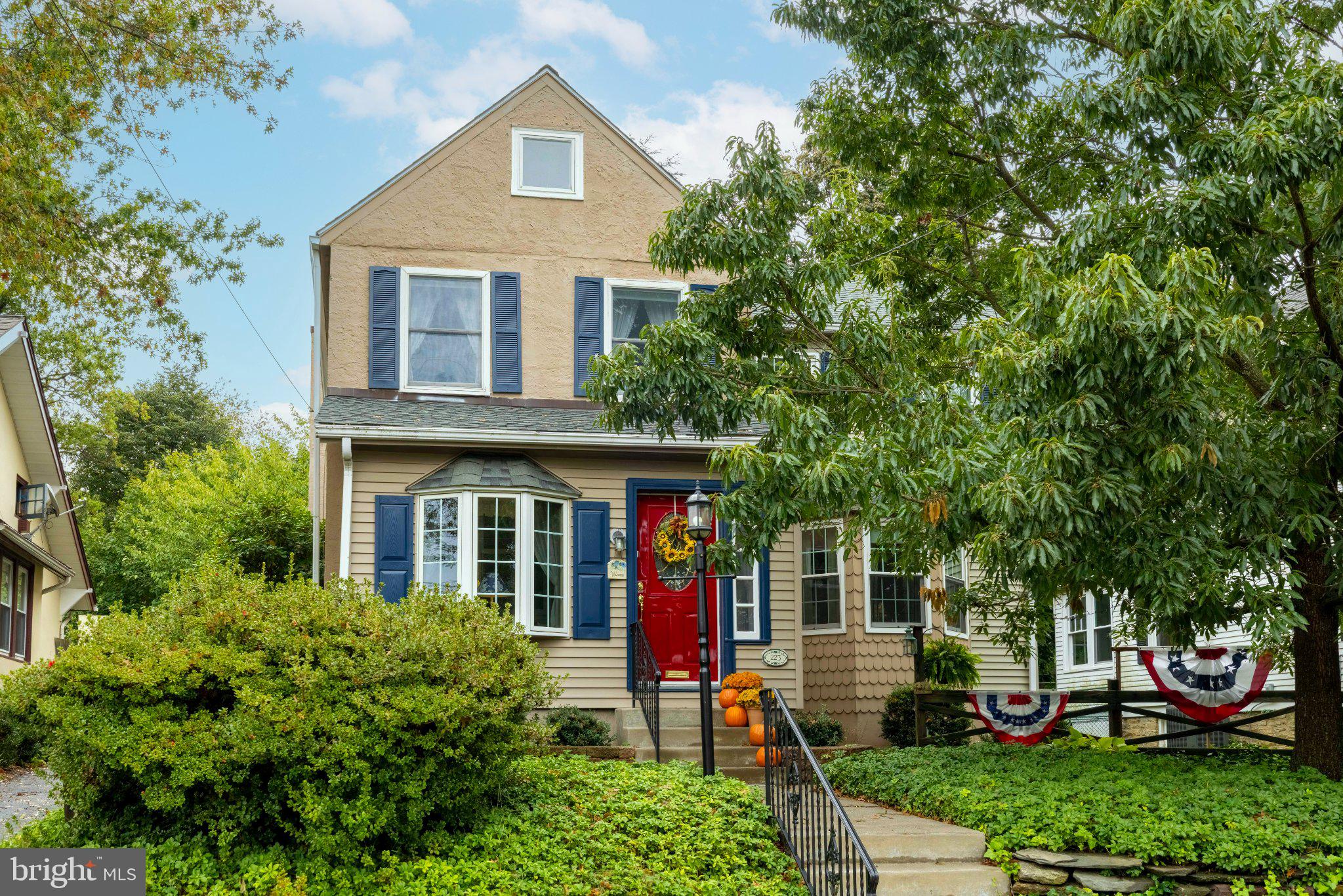 223 CLIVEDEN AVENUE