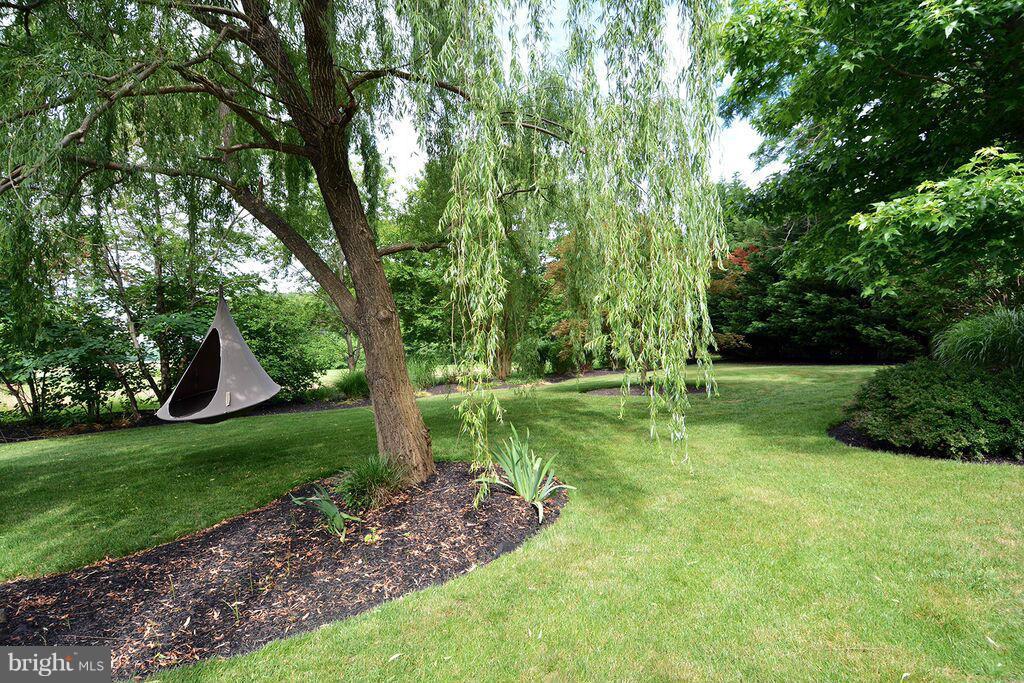 SHADY OAKS MANOR - Residential