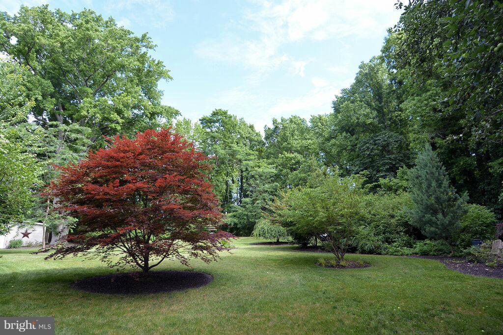 SHADY OAKS MANOR - Residential