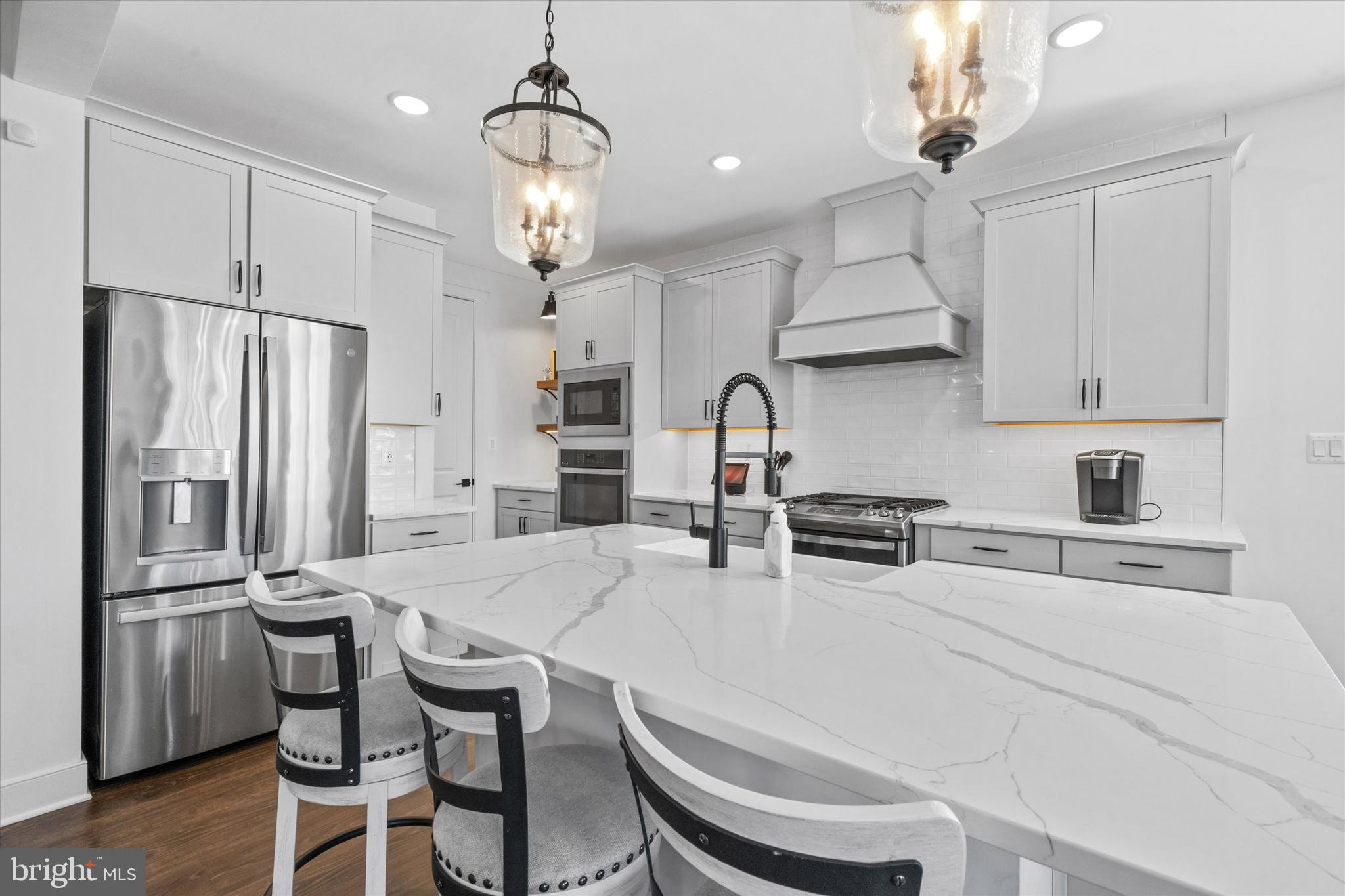 632 HARRIER LN