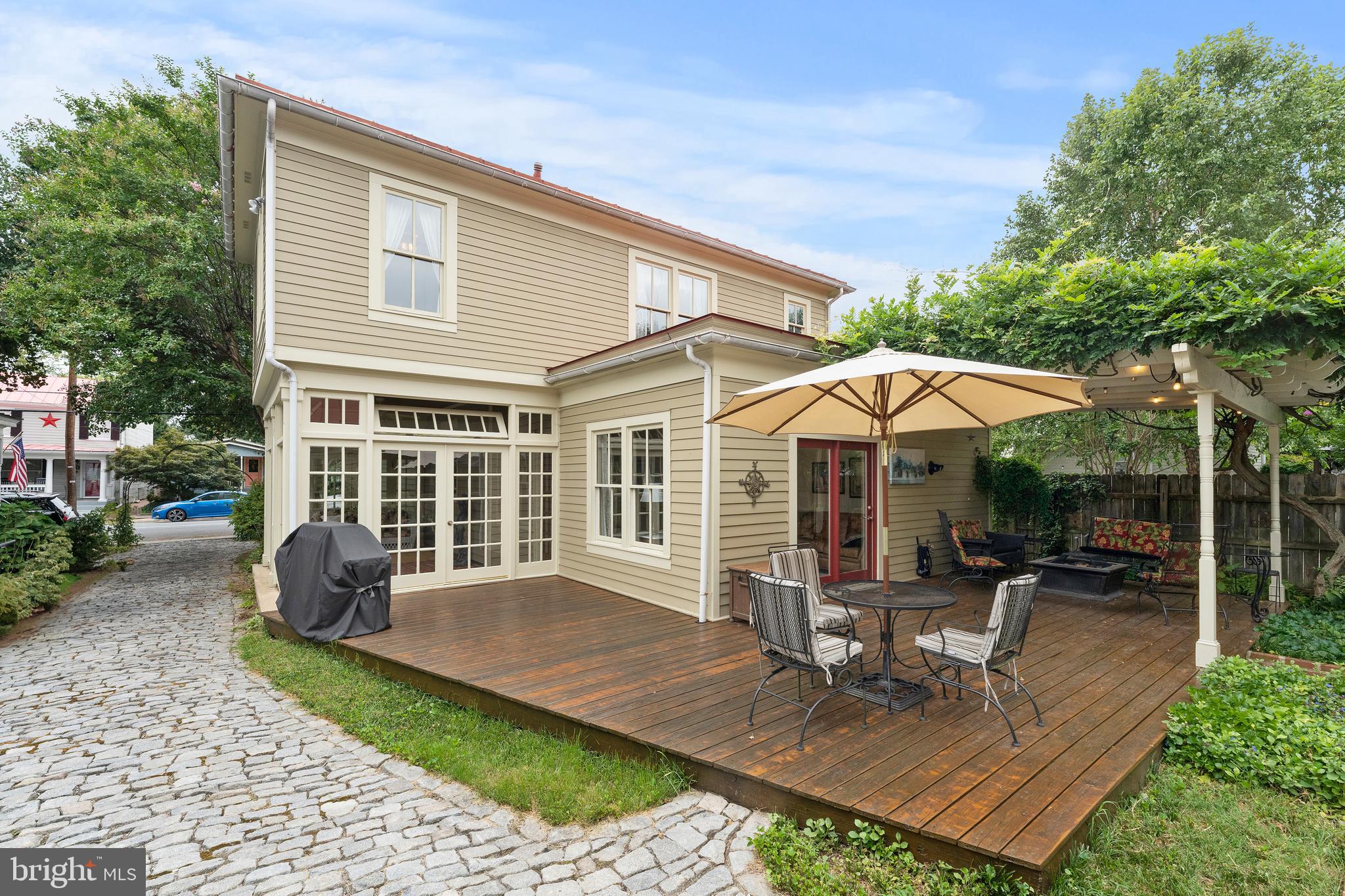 HISTORIC DISTRICT - Residential