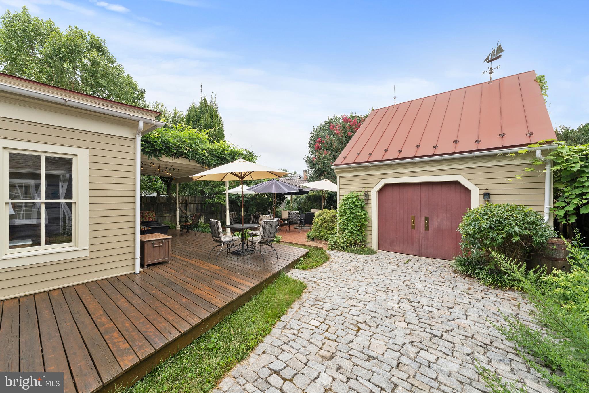 HISTORIC DISTRICT - Residential