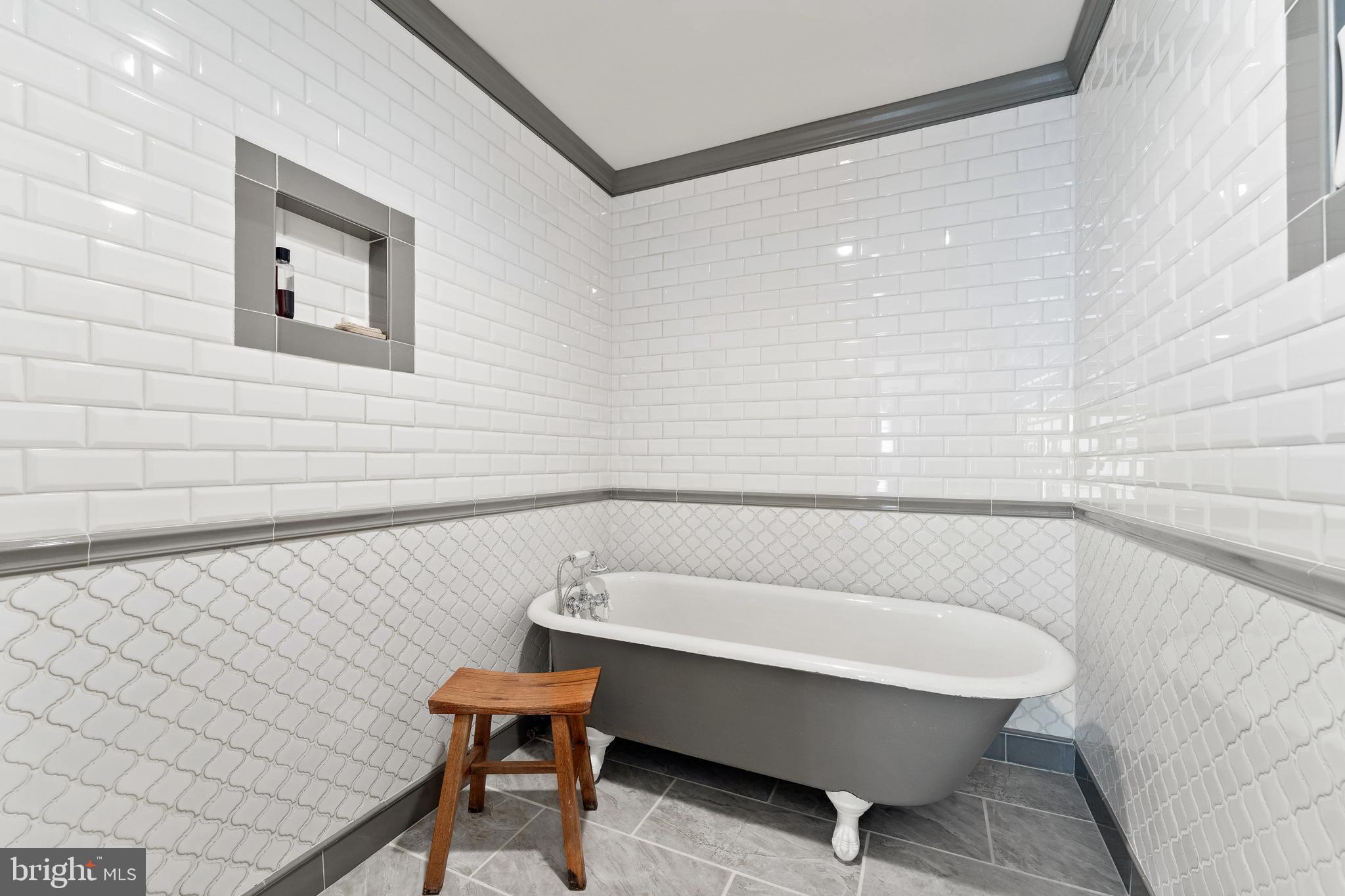 HISTORIC DISTRICT - Residential