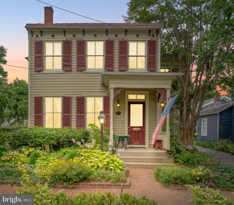 213 PRINCESS ANNE STREET FREDERICKSBURG VA 22401