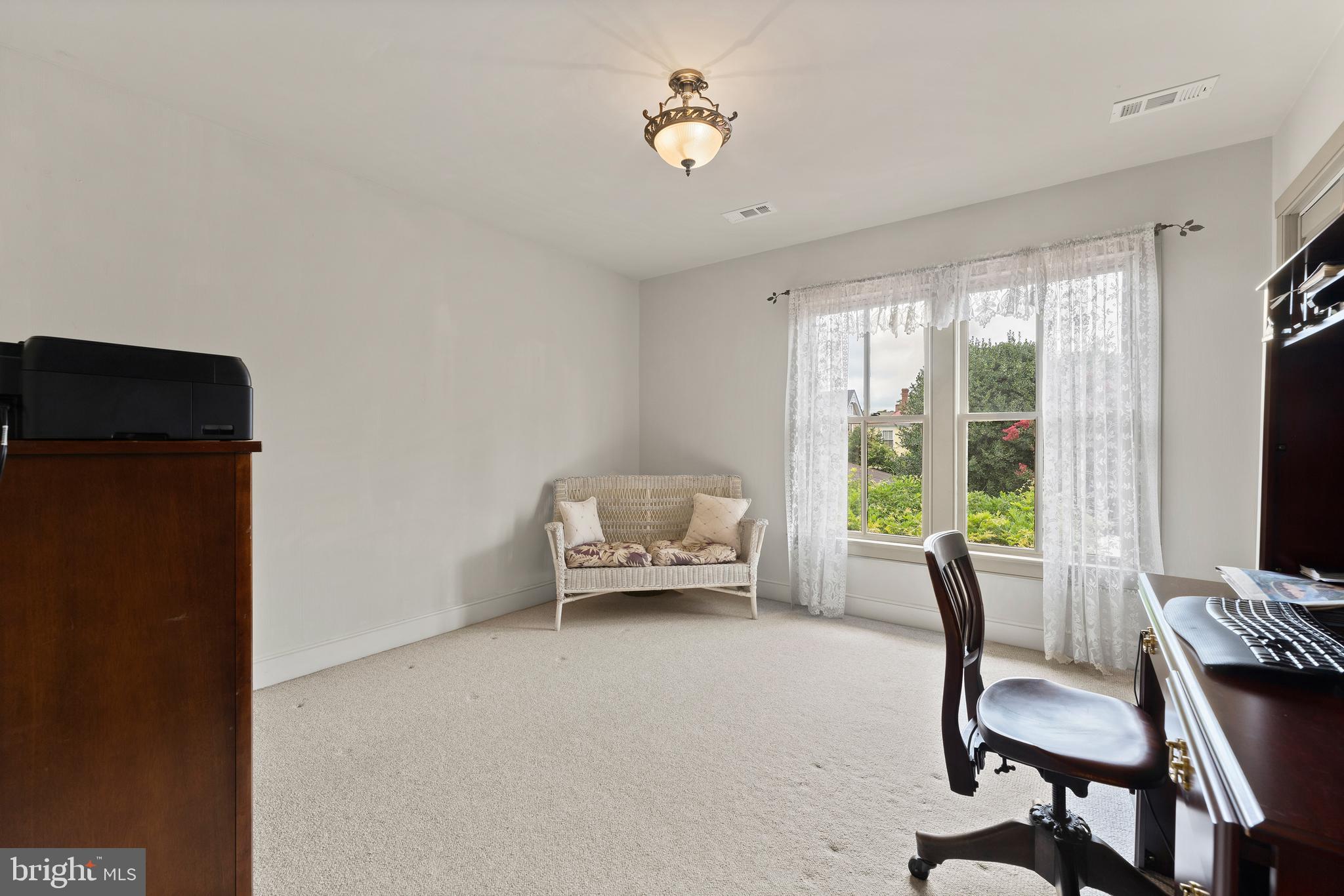 HISTORIC DISTRICT - Residential