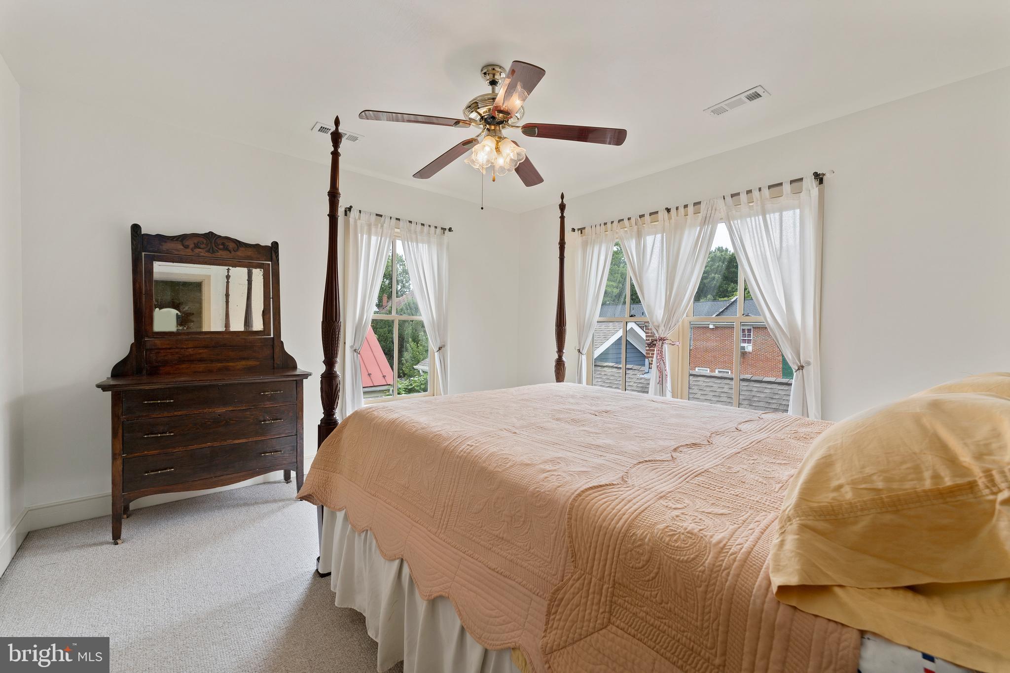 HISTORIC DISTRICT - Residential