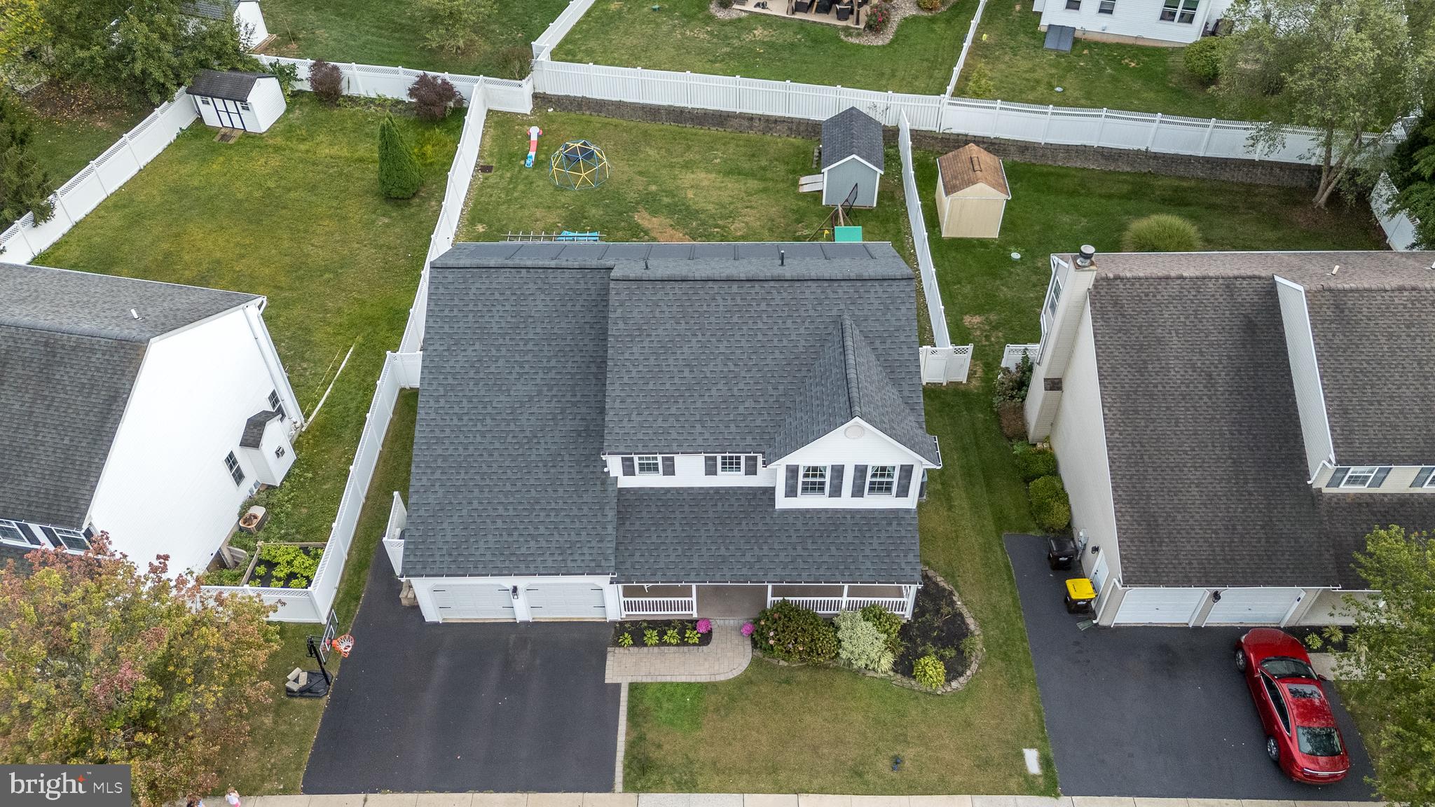 810 KARLYN LANE