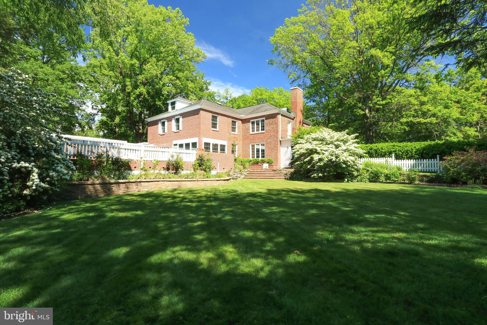 COLLEGE HEIGHTS - Residential