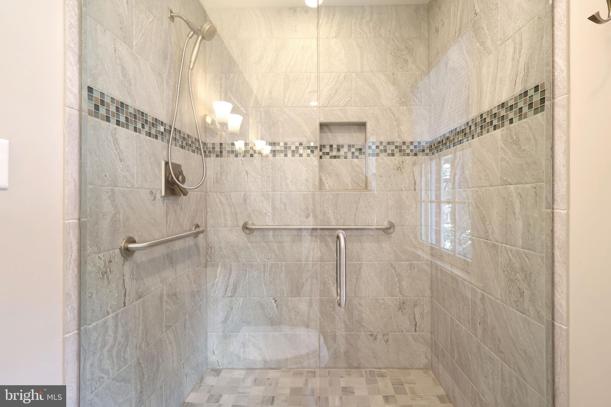 COLLEGE HEIGHTS - Residential