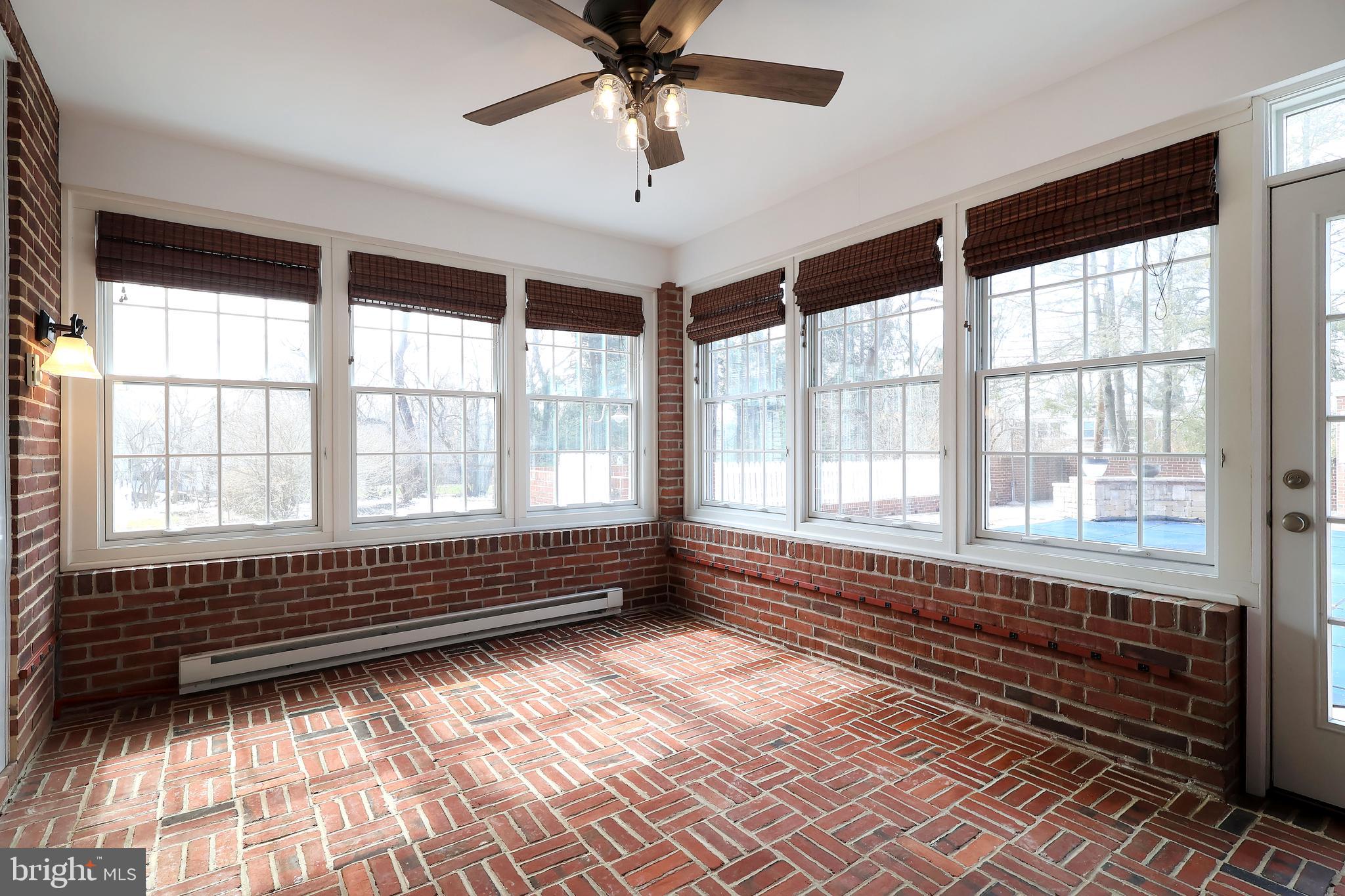 COLLEGE HEIGHTS - Residential