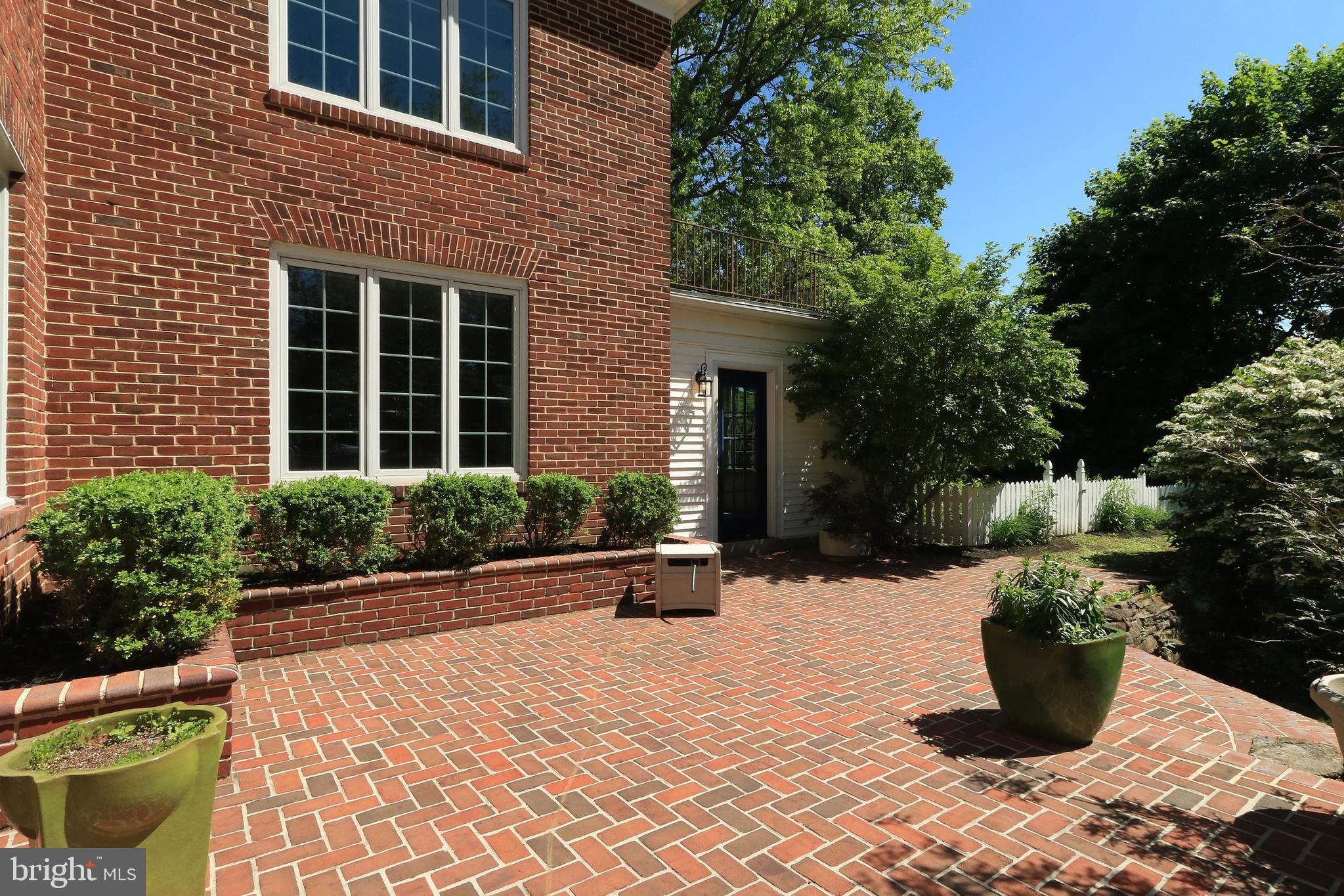 COLLEGE HEIGHTS - Residential