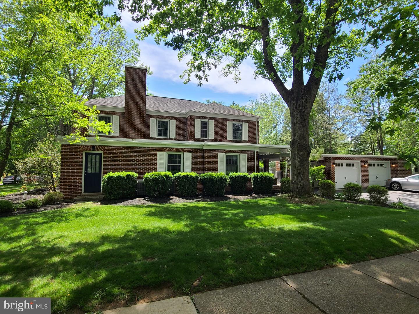 COLLEGE HEIGHTS - Residential