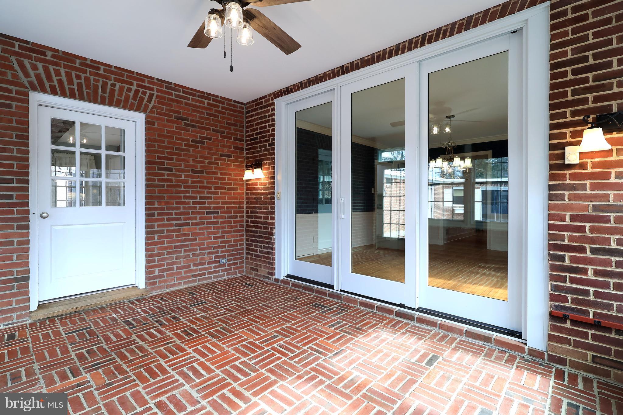 COLLEGE HEIGHTS - Residential