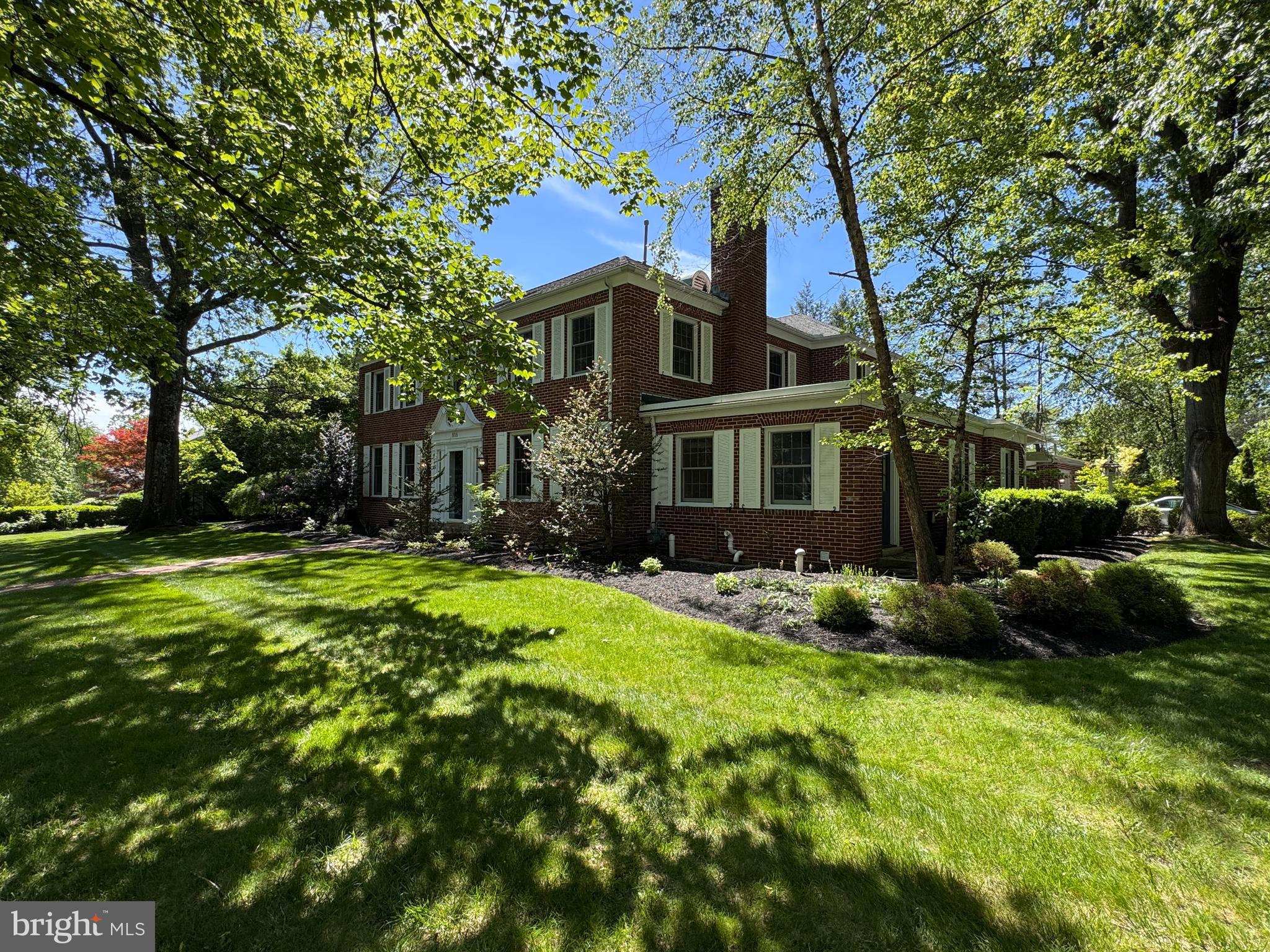 COLLEGE HEIGHTS - Residential