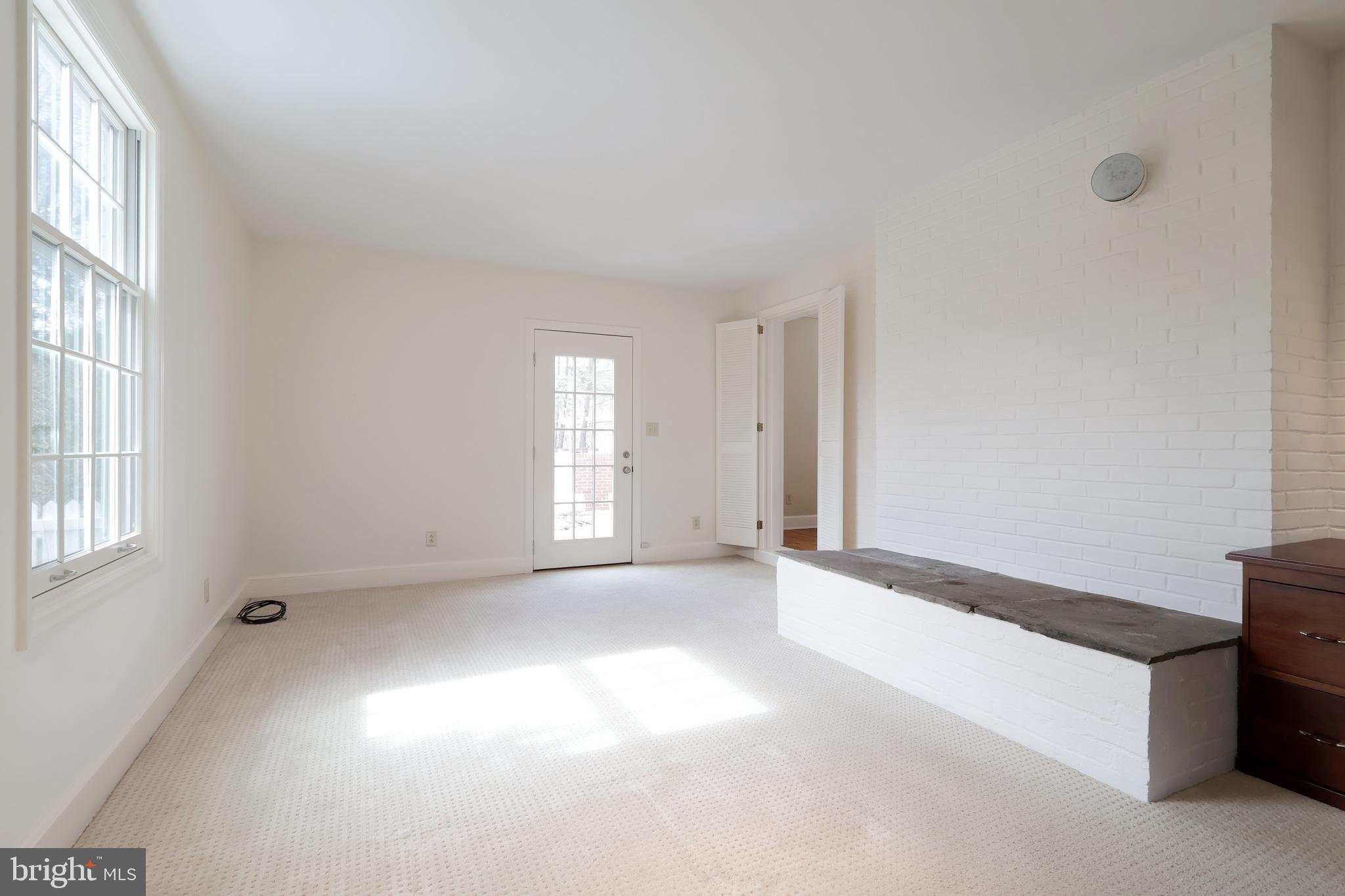 COLLEGE HEIGHTS - Residential