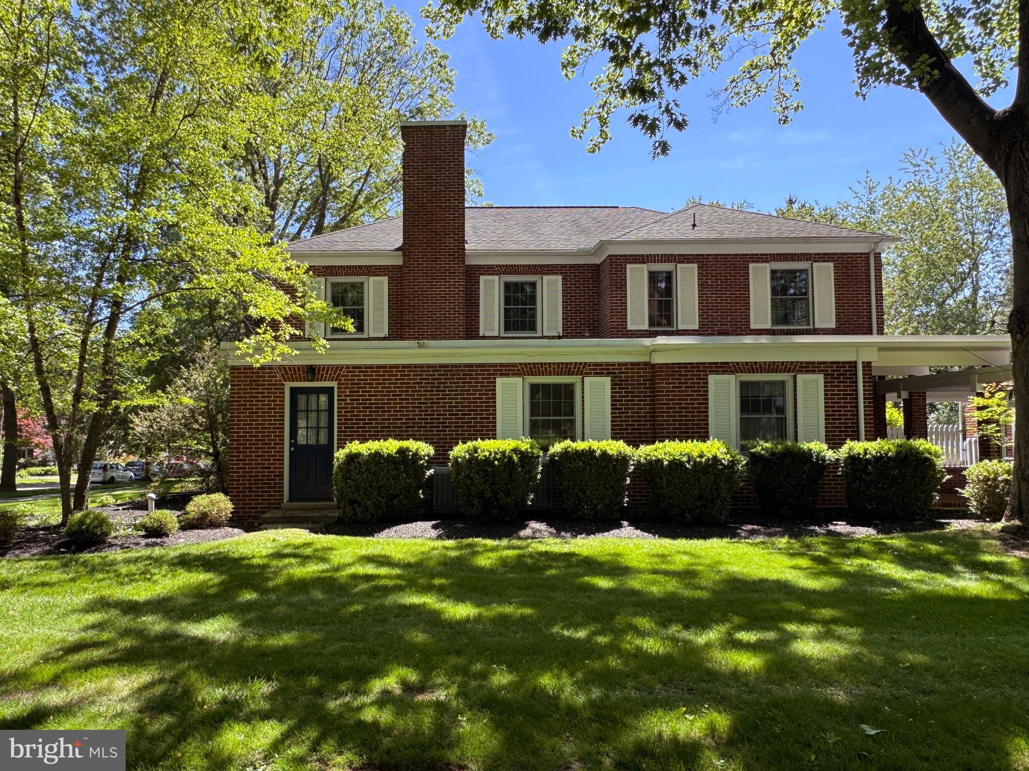 COLLEGE HEIGHTS - Residential