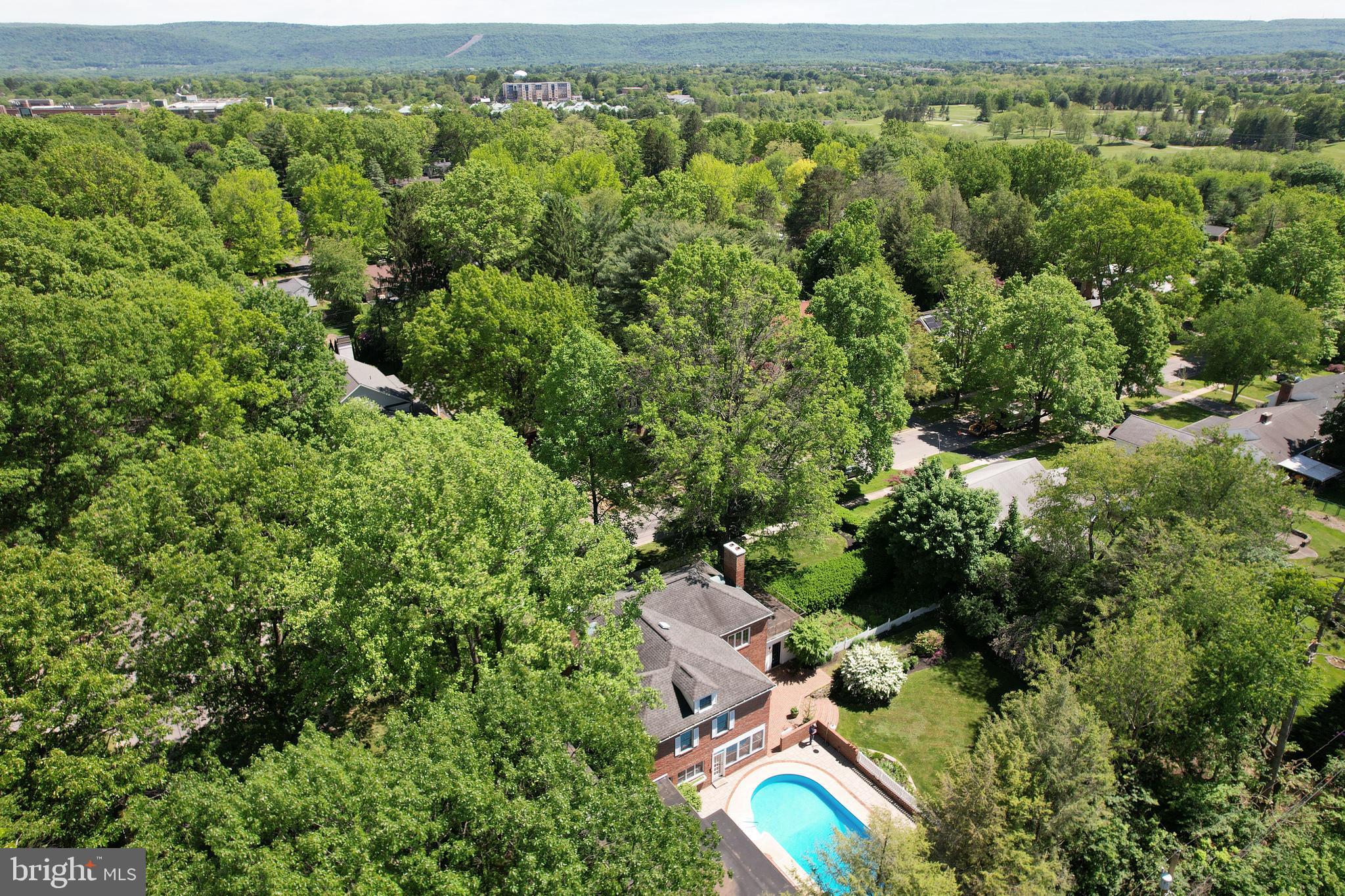 COLLEGE HEIGHTS - Residential