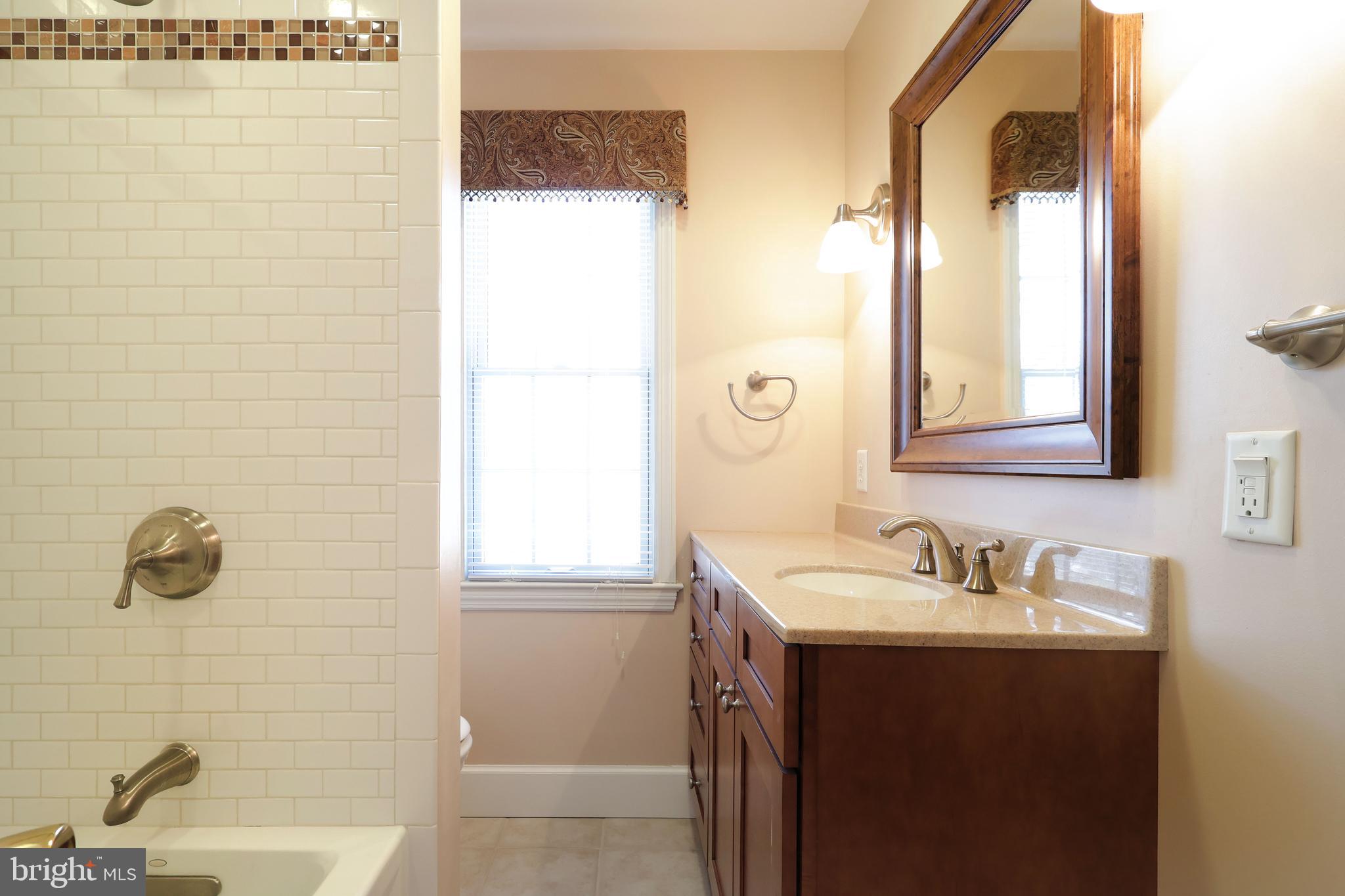 COLLEGE HEIGHTS - Residential