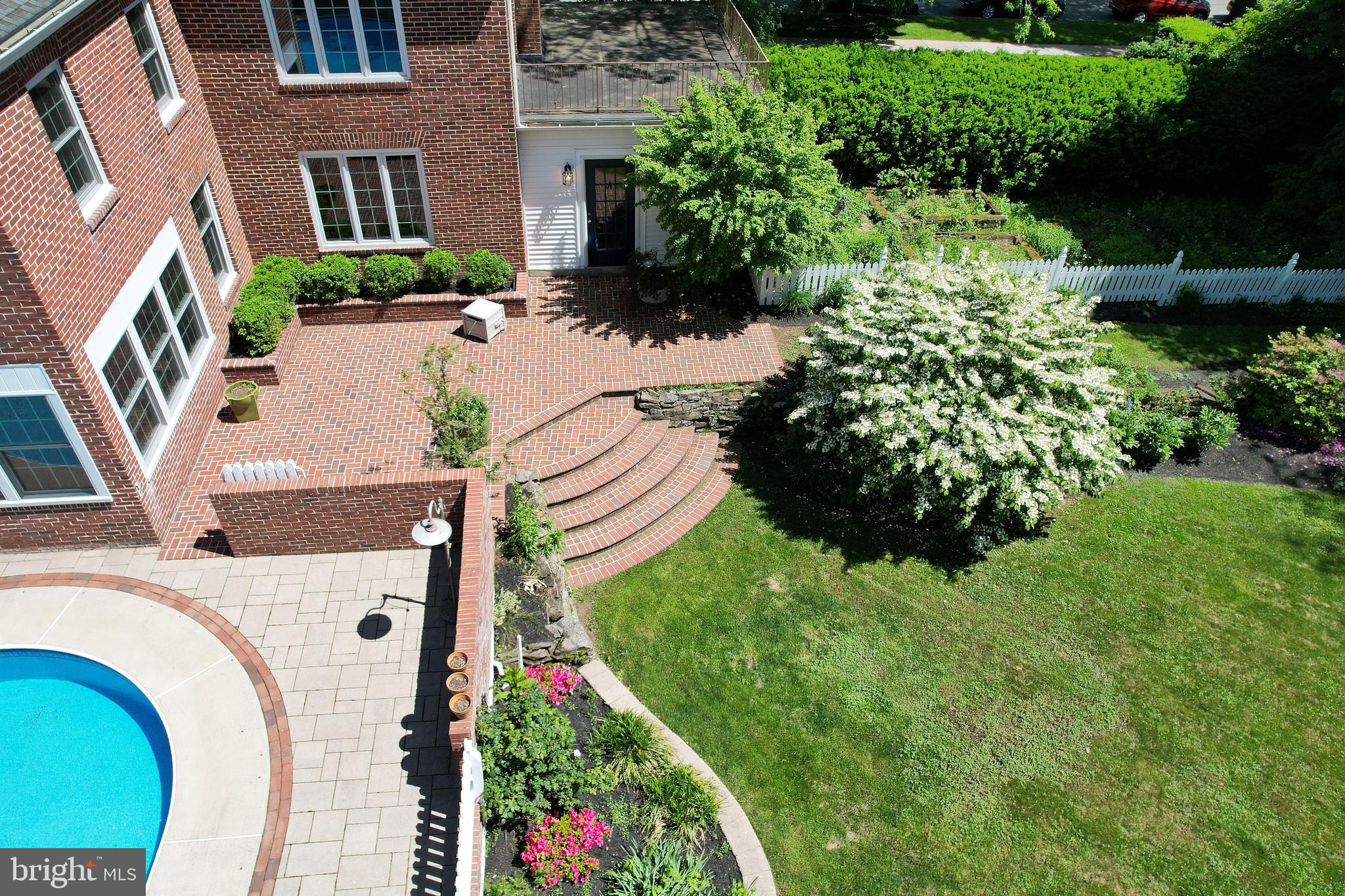 COLLEGE HEIGHTS - Residential