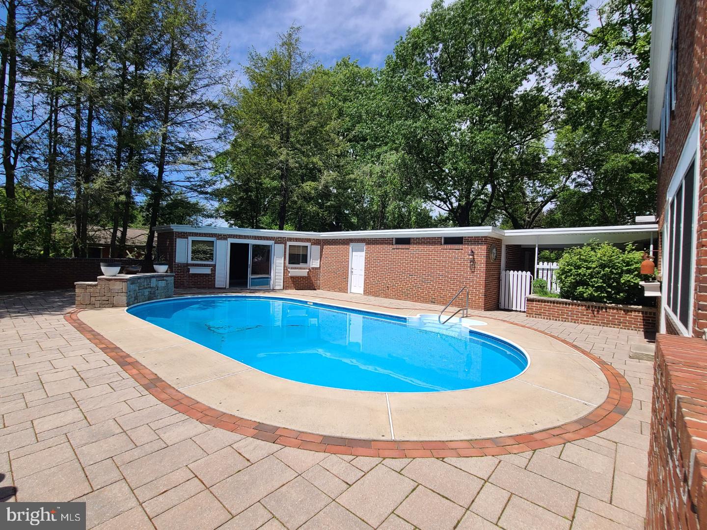 COLLEGE HEIGHTS - Residential