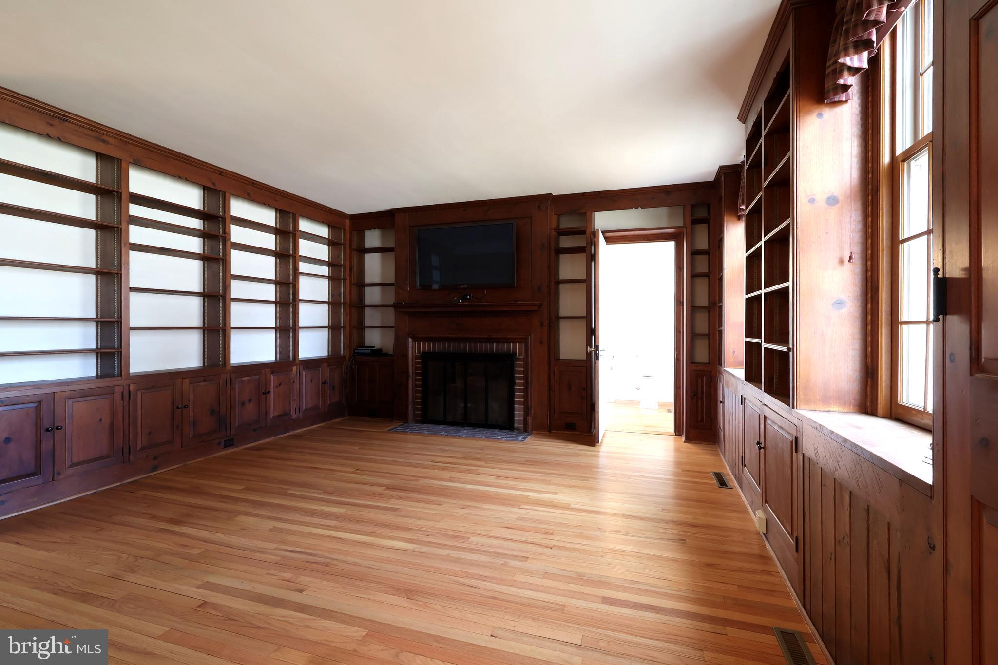 COLLEGE HEIGHTS - Residential