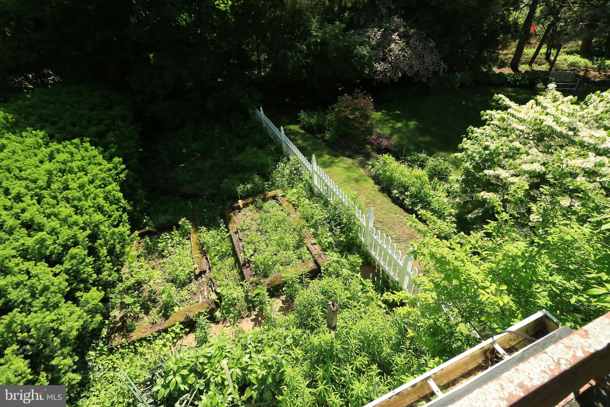 COLLEGE HEIGHTS - Residential