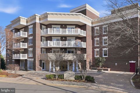 Photo of 1201 N Nash Street #205, ARLINGTON, VA 22209 (MLS # VAAR2067718)